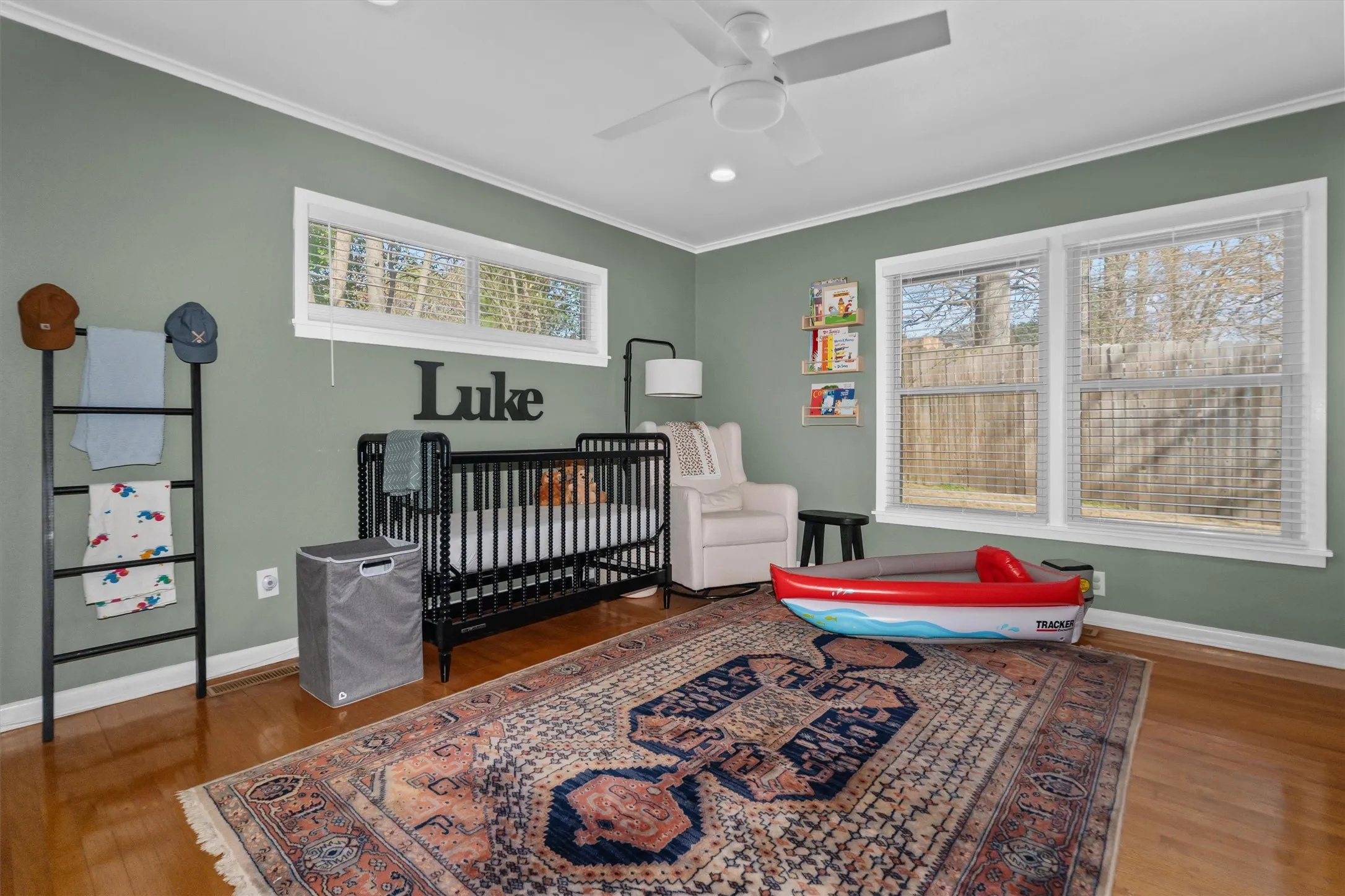 Single Family Residence For Sale in Smith County , 2526 Pounds Avenue, Tyler, Texas 75701, 4 Bedrooms, 4 Bathrooms, 2 Garage spaces, 3,086 Sqft, built in 1964, Price $395,000, mls#21176182, Real Estate Agent in Tyler, Homes For Sale in Smith county, Homes For Sale in Tyler, Realtor in Tyler Texas, Real Estate Brokerage Independent Realty Texas, Luminita Cordes Realtor
