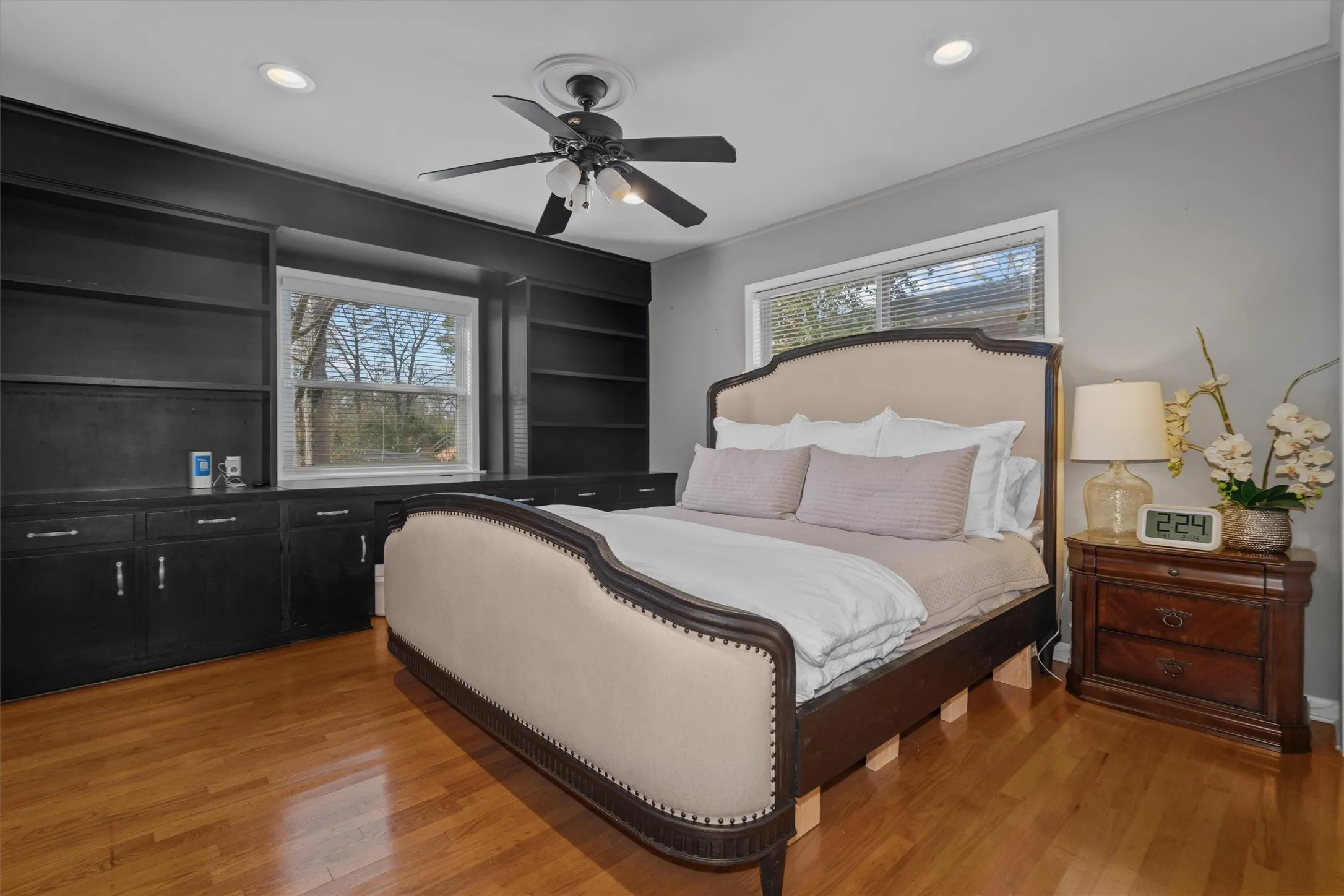 Single Family Residence For Sale in Smith County , 2526 Pounds Avenue, Tyler, Texas 75701, 4 Bedrooms, 4 Bathrooms, 2 Garage spaces, 3,086 Sqft, built in 1964, Price $395,000, mls#21176182, Real Estate Agent in Tyler, Homes For Sale in Smith county, Homes For Sale in Tyler, Realtor in Tyler Texas, Real Estate Brokerage Independent Realty Texas, Luminita Cordes Realtor