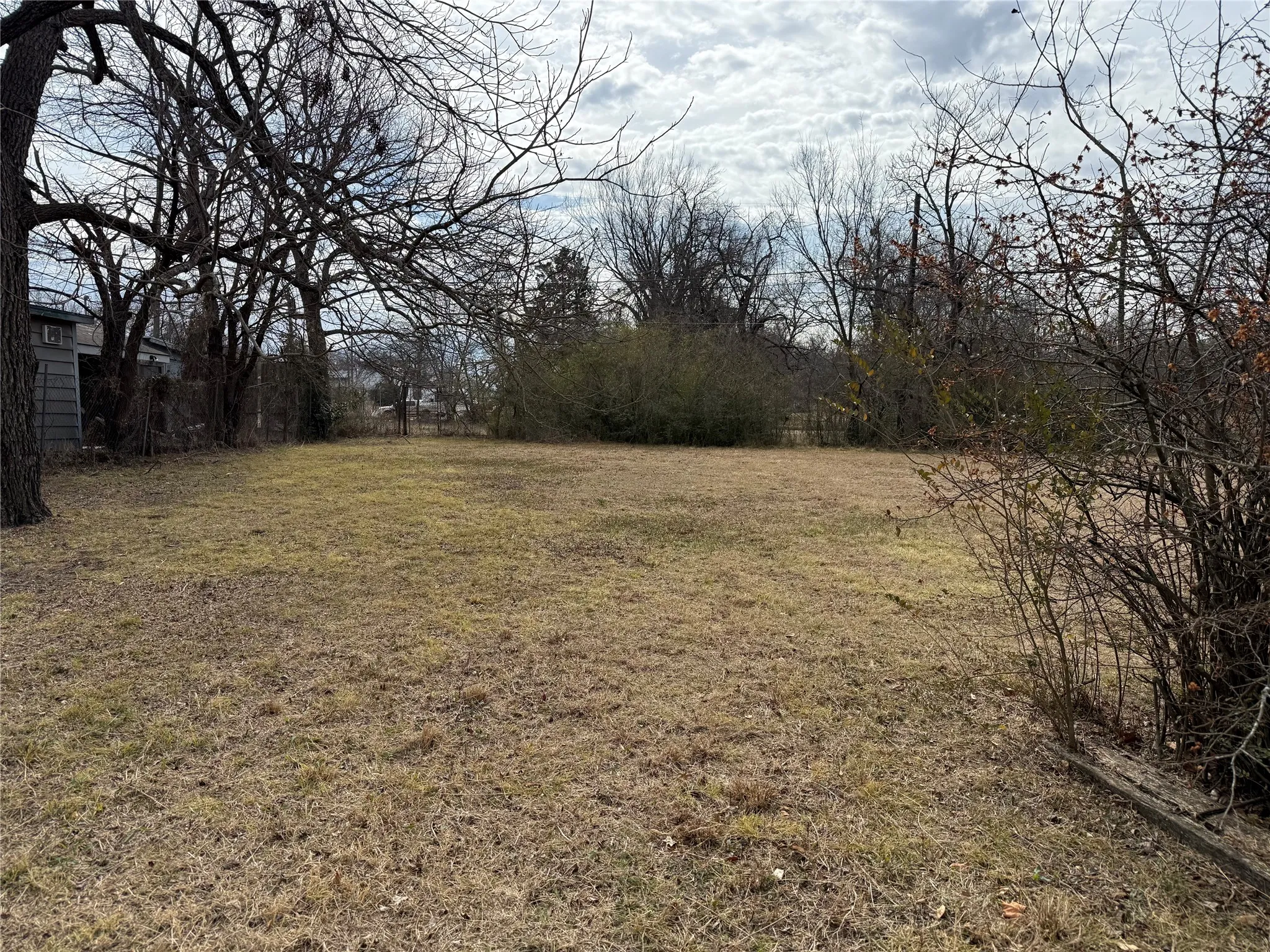 Unimproved Land For Sale in Grayson County , 228 E Nelson Street, Denison, Texas 75021, 0, 0, Garage spaces, 0 Sqft, built in 0, mls#21176215, Real Estate Agent in Denison, Homes For Sale in Grayson county, Homes For Sale in Denison, Realtor in Denison Texas, Real Estate Brokerage Independent Realty Texas, Luminita Cordes Realtor