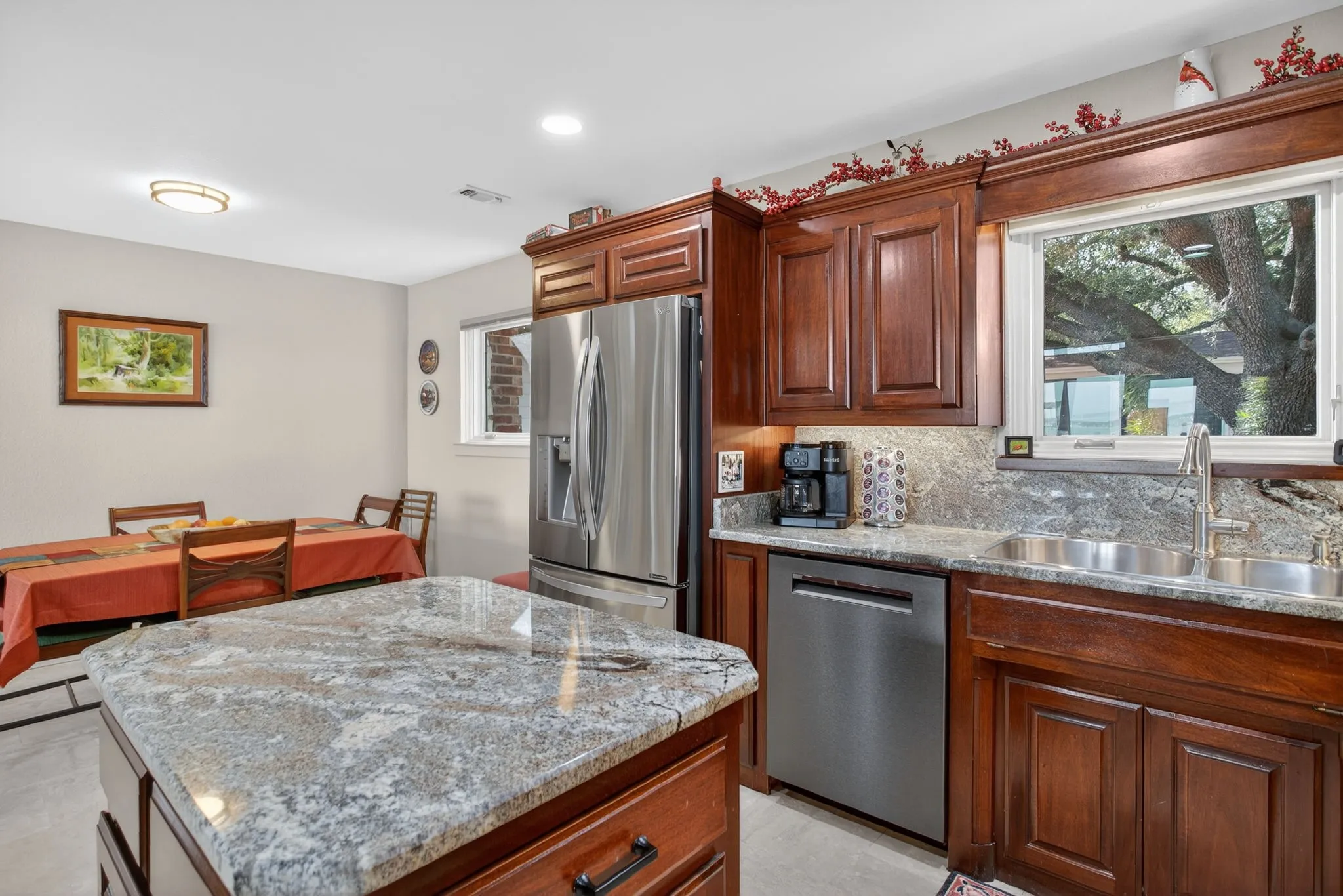 Single Family Residence For Sale in Tarrant County , 218 N Broadway Road, Azle, Texas 76020, 3 Bedrooms, 3 Bathrooms, 4 Garage spaces, 2,400 Sqft, built in 1982, Preowned, Price $1,400,000, mls#21174793, Real Estate Agent in Azle, Homes For Sale in Tarrant county, Homes For Sale in Azle, Realtor in Azle Texas, Real Estate Brokerage Independent Realty Texas, Luminita Cordes Realtor