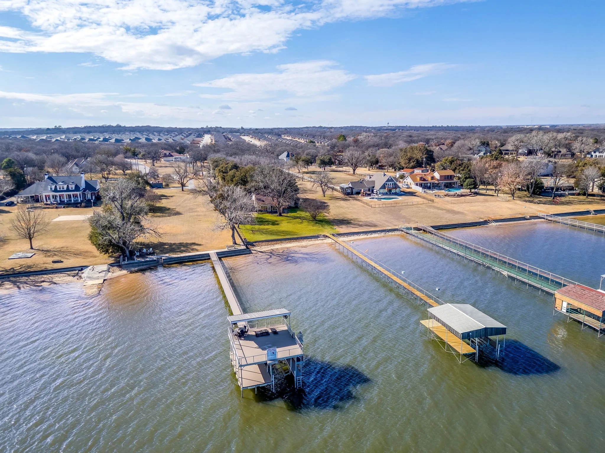 Single Family Residence For Sale in Tarrant County , 218 N Broadway Road, Azle, Texas 76020, 3 Bedrooms, 3 Bathrooms, 4 Garage spaces, 2,400 Sqft, built in 1982, Preowned, Price $1,400,000, mls#21174793, Real Estate Agent in Azle, Homes For Sale in Tarrant county, Homes For Sale in Azle, Realtor in Azle Texas, Real Estate Brokerage Independent Realty Texas, Luminita Cordes Realtor