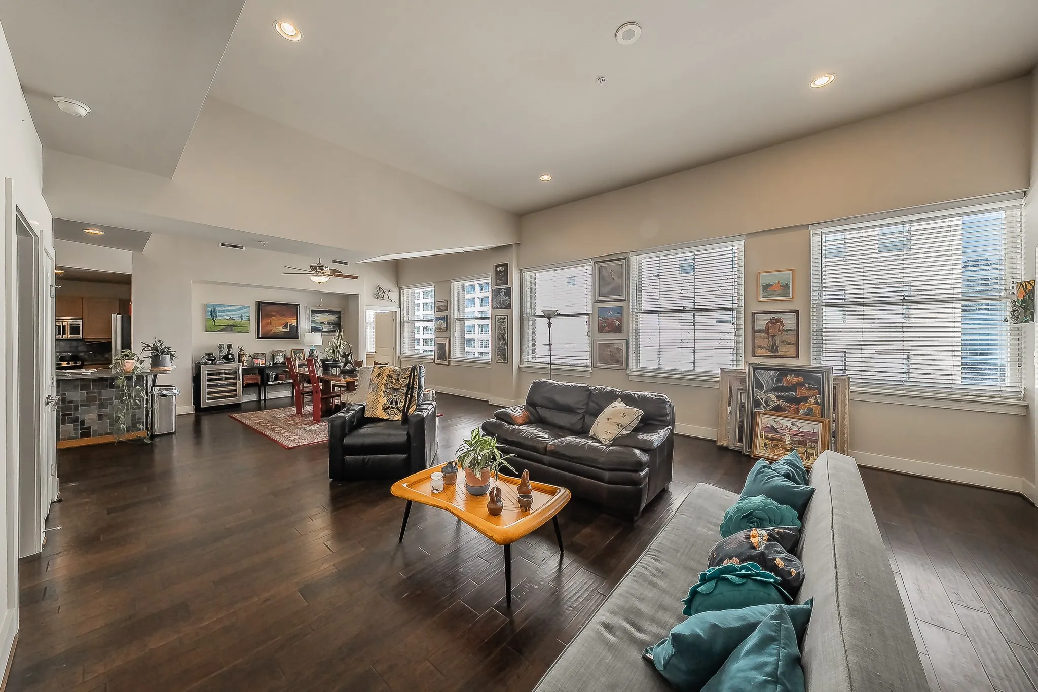 Condominium For Sale in Tarrant County , 411 W 7th Street 1007, Fort Worth, Texas 76102, 3 Bedroom, 3 Bathroom, 2 Garage spaces, 2,116 Sqft, built in 1921, mls#21176229, Real Estate Agent in Fort Worth, Homes For Sale in Tarrant county, Homes For Sale in Fort Worth, Realtor in Fort Worth Texas, Real Estate Brokerage Independent Realty Texas, Luminita Cordes Realtor