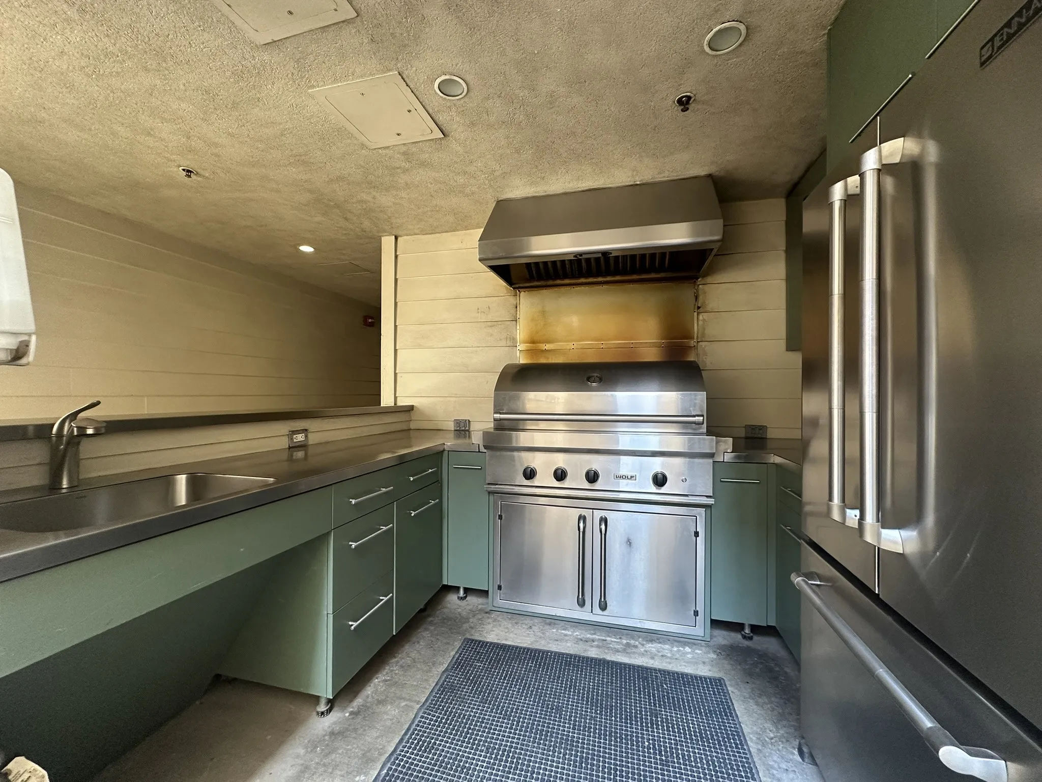 Condominium For Sale in Tarrant County , 411 W 7th Street 1007, Fort Worth, Texas 76102, 3 Bedroom, 3 Bathroom, 2 Garage spaces, 2,116 Sqft, built in 1921, mls#21176229, Real Estate Agent in Fort Worth, Homes For Sale in Tarrant county, Homes For Sale in Fort Worth, Realtor in Fort Worth Texas, Real Estate Brokerage Independent Realty Texas, Luminita Cordes Realtor