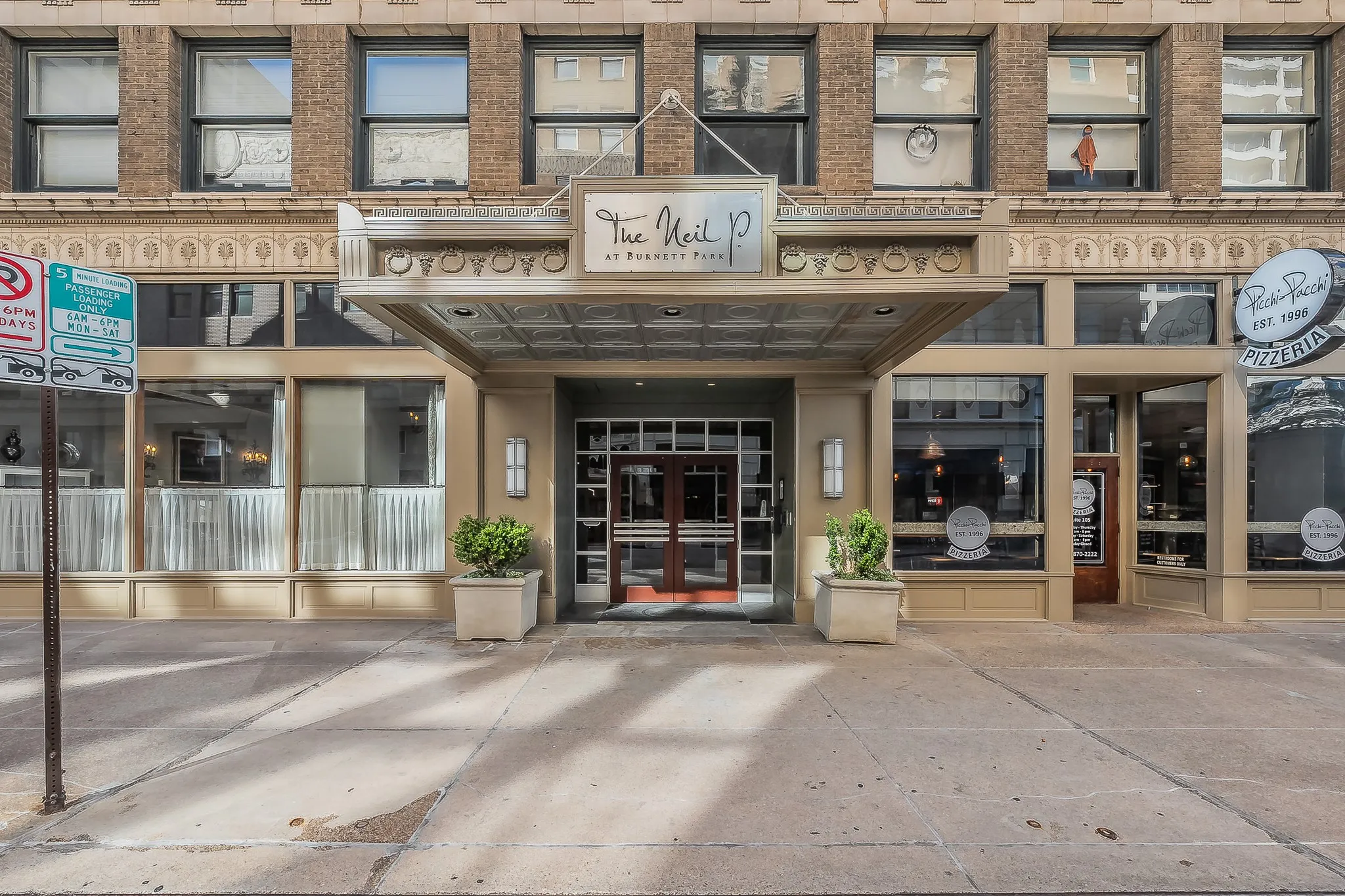 Condominium For Sale in Tarrant County , 411 W 7th Street 1007, Fort Worth, Texas 76102, 3 Bedroom, 3 Bathroom, 2 Garage spaces, 2,116 Sqft, built in 1921, mls#21176229, Real Estate Agent in Fort Worth, Homes For Sale in Tarrant county, Homes For Sale in Fort Worth, Realtor in Fort Worth Texas, Real Estate Brokerage Independent Realty Texas, Luminita Cordes Realtor
