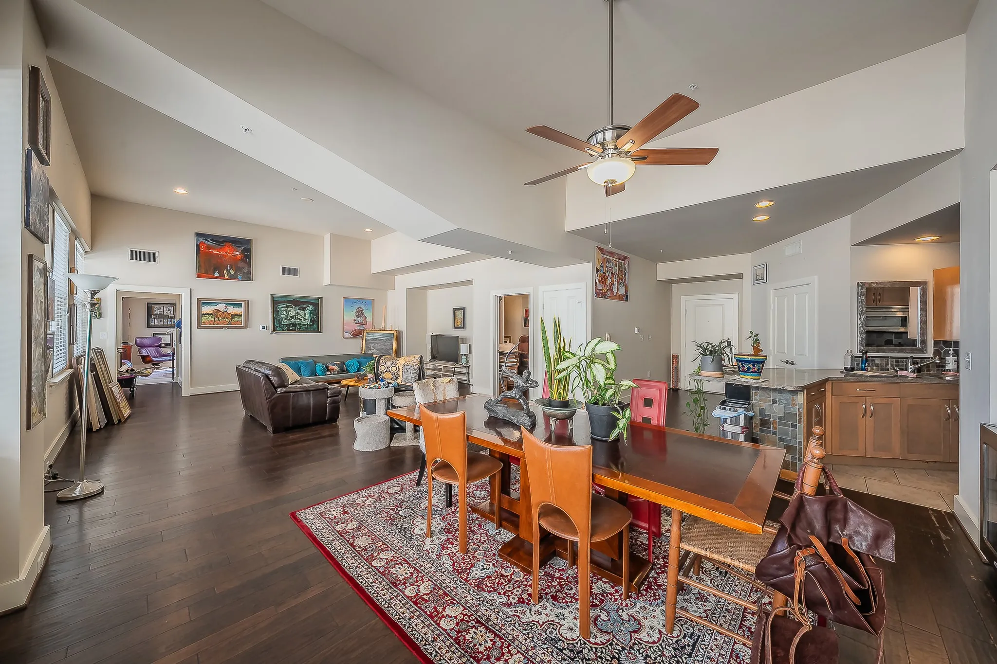 Condominium For Sale in Tarrant County , 411 W 7th Street 1007, Fort Worth, Texas 76102, 3 Bedroom, 3 Bathroom, 2 Garage spaces, 2,116 Sqft, built in 1921, mls#21176229, Real Estate Agent in Fort Worth, Homes For Sale in Tarrant county, Homes For Sale in Fort Worth, Realtor in Fort Worth Texas, Real Estate Brokerage Independent Realty Texas, Luminita Cordes Realtor