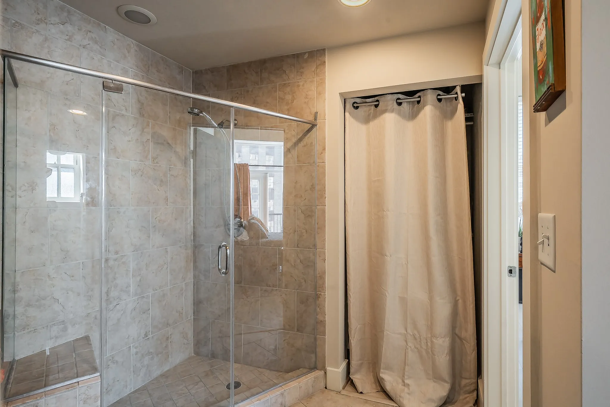 Condominium For Sale in Tarrant County , 411 W 7th Street 1007, Fort Worth, Texas 76102, 3 Bedroom, 3 Bathroom, 2 Garage spaces, 2,116 Sqft, built in 1921, mls#21176229, Real Estate Agent in Fort Worth, Homes For Sale in Tarrant county, Homes For Sale in Fort Worth, Realtor in Fort Worth Texas, Real Estate Brokerage Independent Realty Texas, Luminita Cordes Realtor
