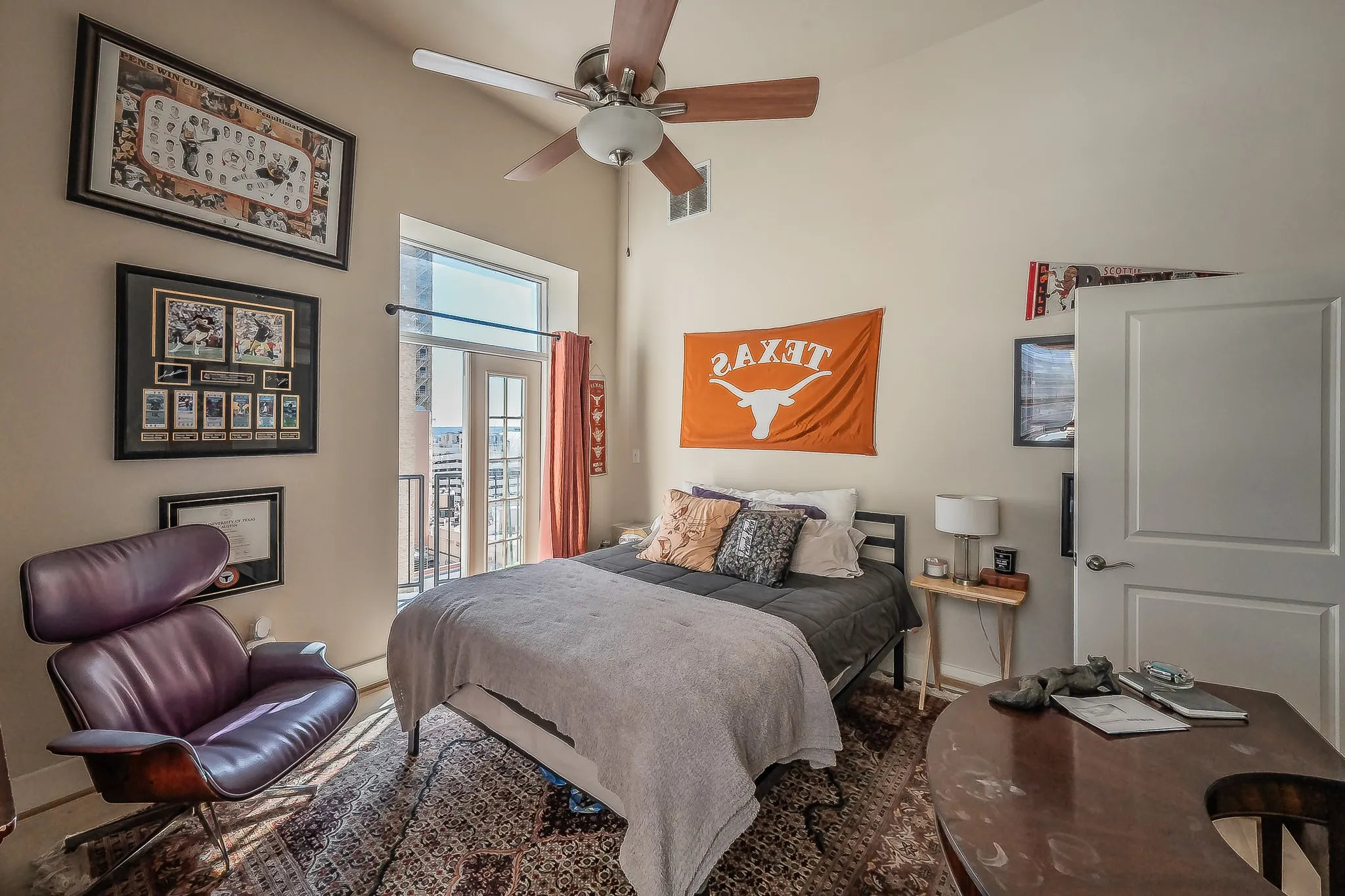 Condominium For Sale in Tarrant County , 411 W 7th Street 1007, Fort Worth, Texas 76102, 3 Bedroom, 3 Bathroom, 2 Garage spaces, 2,116 Sqft, built in 1921, mls#21176229, Real Estate Agent in Fort Worth, Homes For Sale in Tarrant county, Homes For Sale in Fort Worth, Realtor in Fort Worth Texas, Real Estate Brokerage Independent Realty Texas, Luminita Cordes Realtor