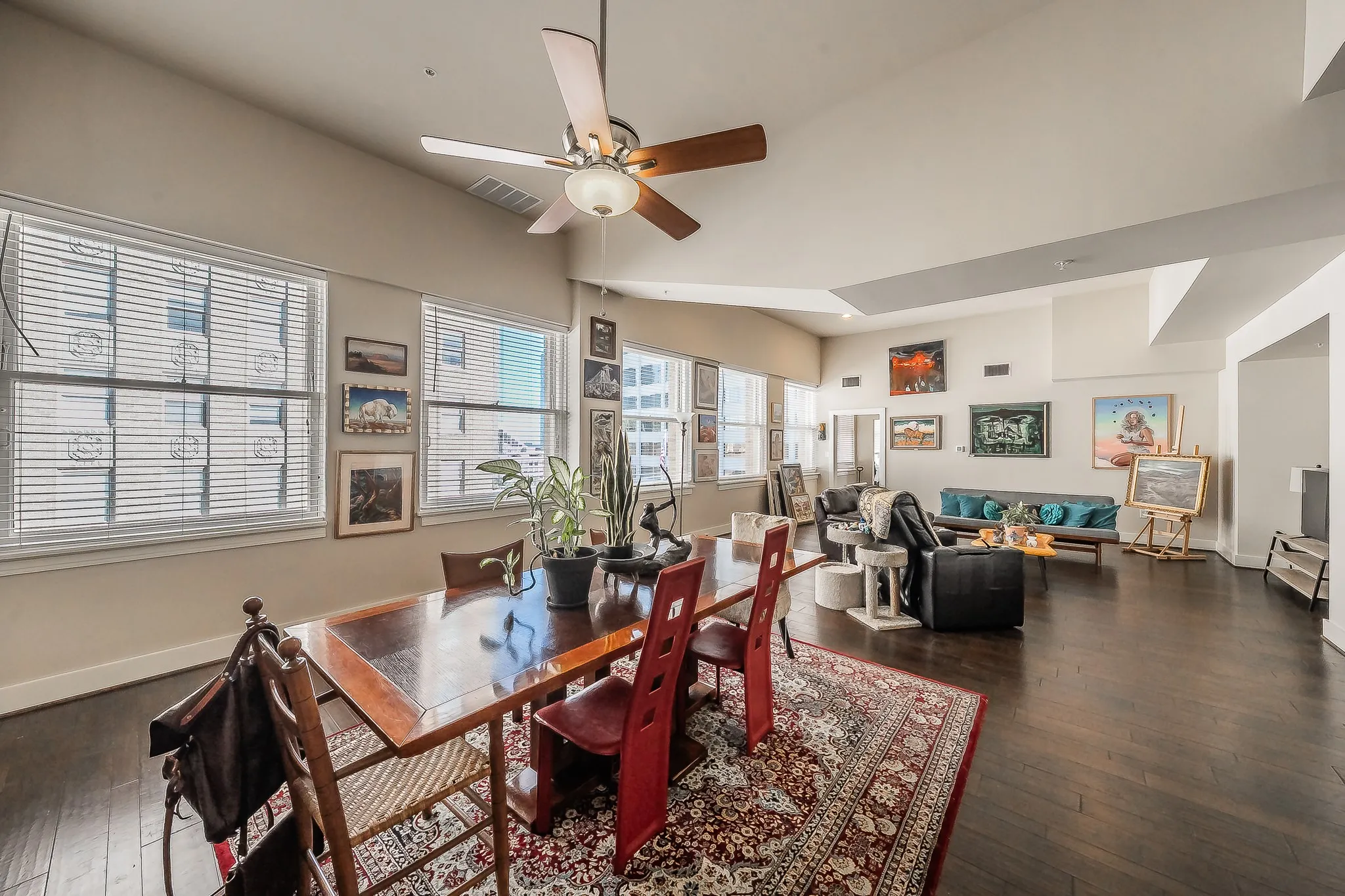 Condominium For Sale in Tarrant County , 411 W 7th Street 1007, Fort Worth, Texas 76102, 3 Bedroom, 3 Bathroom, 2 Garage spaces, 2,116 Sqft, built in 1921, mls#21176229, Real Estate Agent in Fort Worth, Homes For Sale in Tarrant county, Homes For Sale in Fort Worth, Realtor in Fort Worth Texas, Real Estate Brokerage Independent Realty Texas, Luminita Cordes Realtor