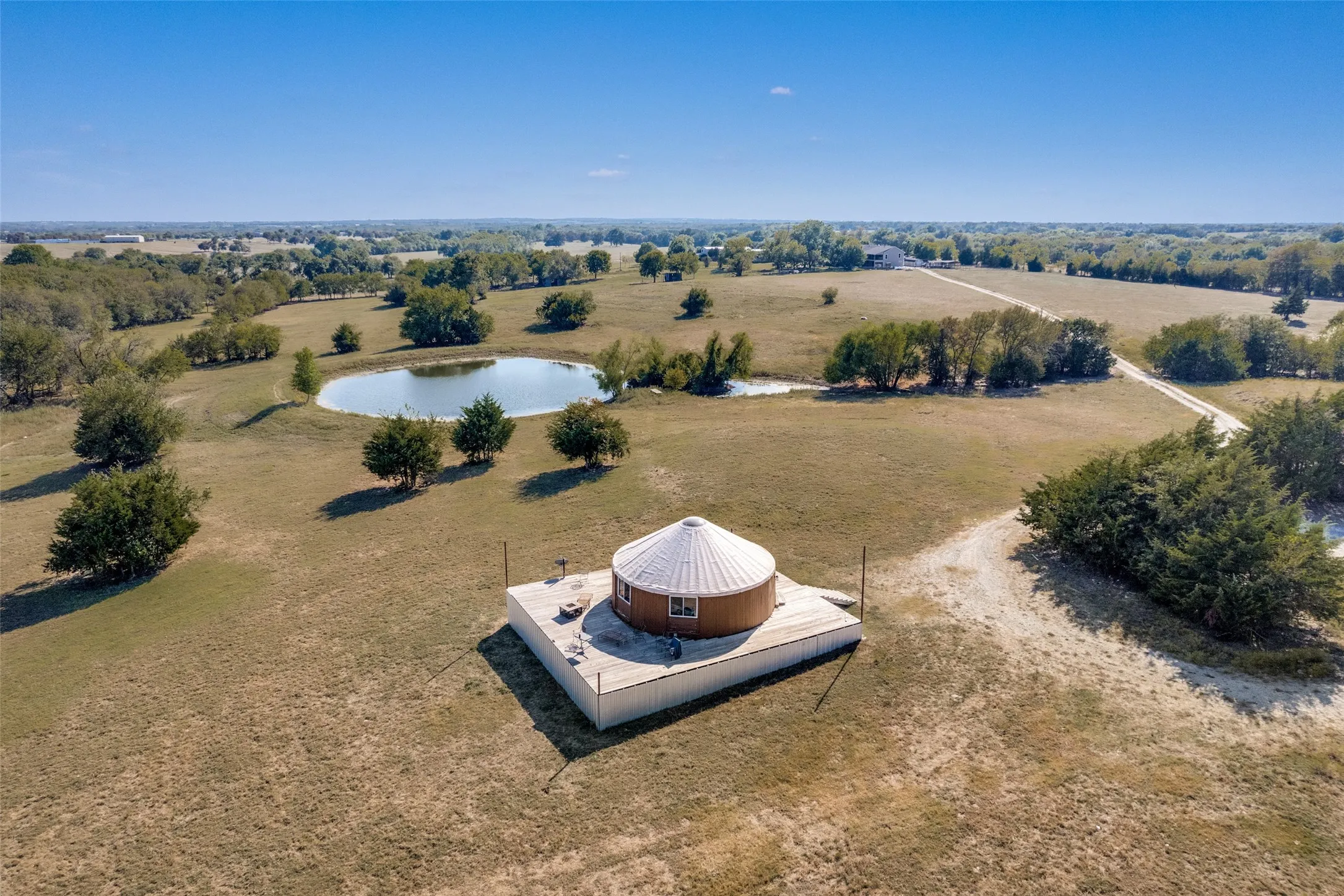 Single Family Residence For Sale in Collin County , 17019 County Road 706, Leonard, Texas 75452, 6 Bedrooms, 8 Bathrooms, 4 Garage spaces, 6,224 Sqft, built in 2024, Price $2,999,000, mls#21174197, Real Estate Agent in Leonard, Homes For Sale in Collin county, Homes For Sale in Leonard, Realtor in Leonard Texas, Real Estate Brokerage Independent Realty Texas, Luminita Cordes Realtor