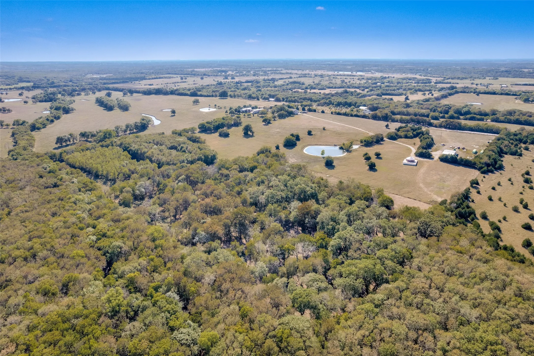 Single Family Residence For Sale in Collin County , 17019 County Road 706, Leonard, Texas 75452, 6 Bedrooms, 8 Bathrooms, 4 Garage spaces, 6,224 Sqft, built in 2024, Price $2,999,000, mls#21174197, Real Estate Agent in Leonard, Homes For Sale in Collin county, Homes For Sale in Leonard, Realtor in Leonard Texas, Real Estate Brokerage Independent Realty Texas, Luminita Cordes Realtor