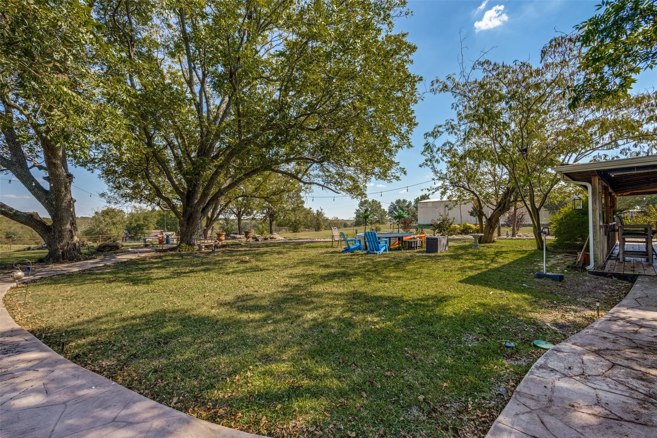 Single Family Residence For Sale in Collin County , 17019 County Road 706, Leonard, Texas 75452, 6 Bedrooms, 8 Bathrooms, 4 Garage spaces, 6,224 Sqft, built in 2024, Price $2,999,000, mls#21174197, Real Estate Agent in Leonard, Homes For Sale in Collin county, Homes For Sale in Leonard, Realtor in Leonard Texas, Real Estate Brokerage Independent Realty Texas, Luminita Cordes Realtor