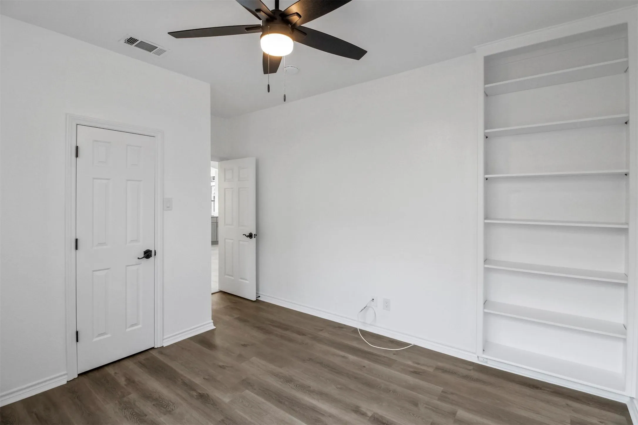 Single Family Residence For Sale in Collin County , 7319 Briarnoll, Dallas, Texas 75252, 4 Bedroom, 3 Bathroom, 2 Garage spaces, 2,587 Sqft, built in 1986, Price $680,000, mls#21176183, Real Estate Agent in Dallas, Homes For Sale in Collin county, Homes For Sale in Dallas, Realtor in Dallas Texas, Real Estate Brokerage Independent Realty Texas, Luminita Cordes Realtor