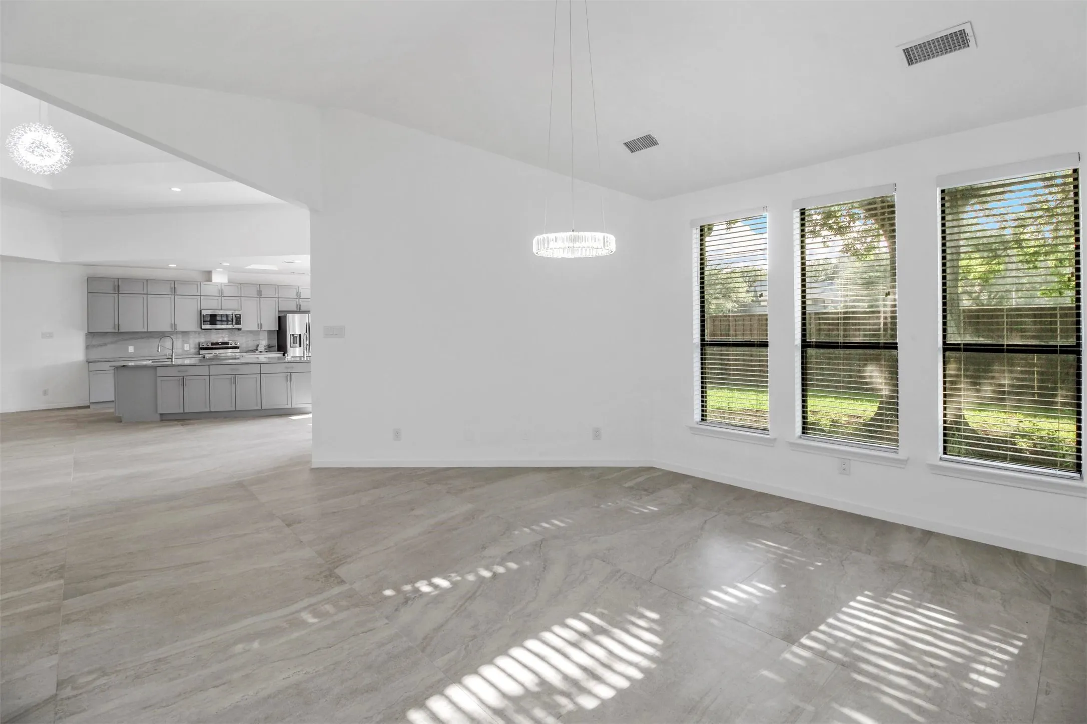Single Family Residence For Sale in Collin County , 7319 Briarnoll, Dallas, Texas 75252, 4 Bedroom, 3 Bathroom, 2 Garage spaces, 2,587 Sqft, built in 1986, Price $680,000, mls#21176183, Real Estate Agent in Dallas, Homes For Sale in Collin county, Homes For Sale in Dallas, Realtor in Dallas Texas, Real Estate Brokerage Independent Realty Texas, Luminita Cordes Realtor