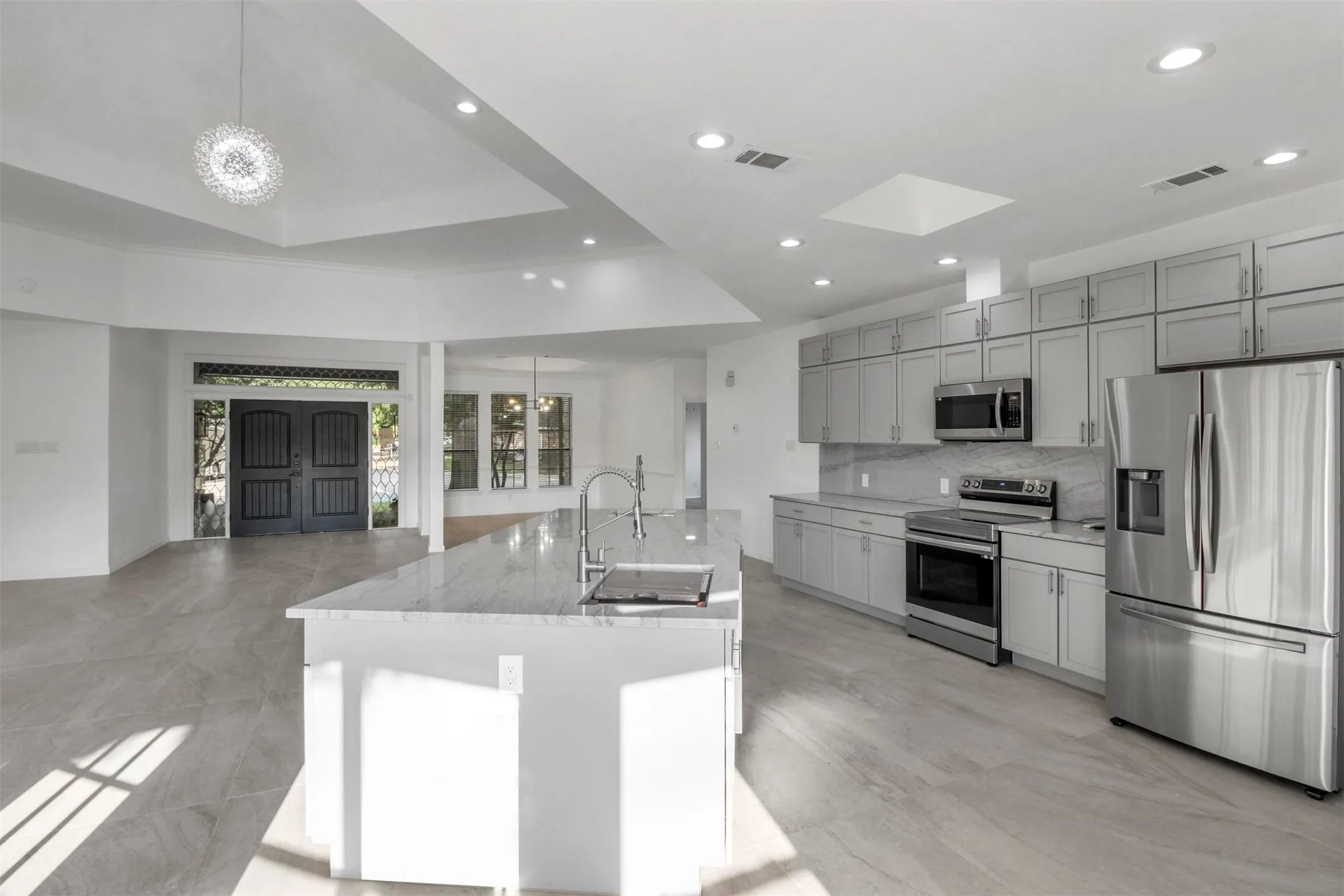 Single Family Residence For Sale in Collin County , 7319 Briarnoll, Dallas, Texas 75252, 4 Bedroom, 3 Bathroom, 2 Garage spaces, 2,587 Sqft, built in 1986, Price $680,000, mls#21176183, Real Estate Agent in Dallas, Homes For Sale in Collin county, Homes For Sale in Dallas, Realtor in Dallas Texas, Real Estate Brokerage Independent Realty Texas, Luminita Cordes Realtor