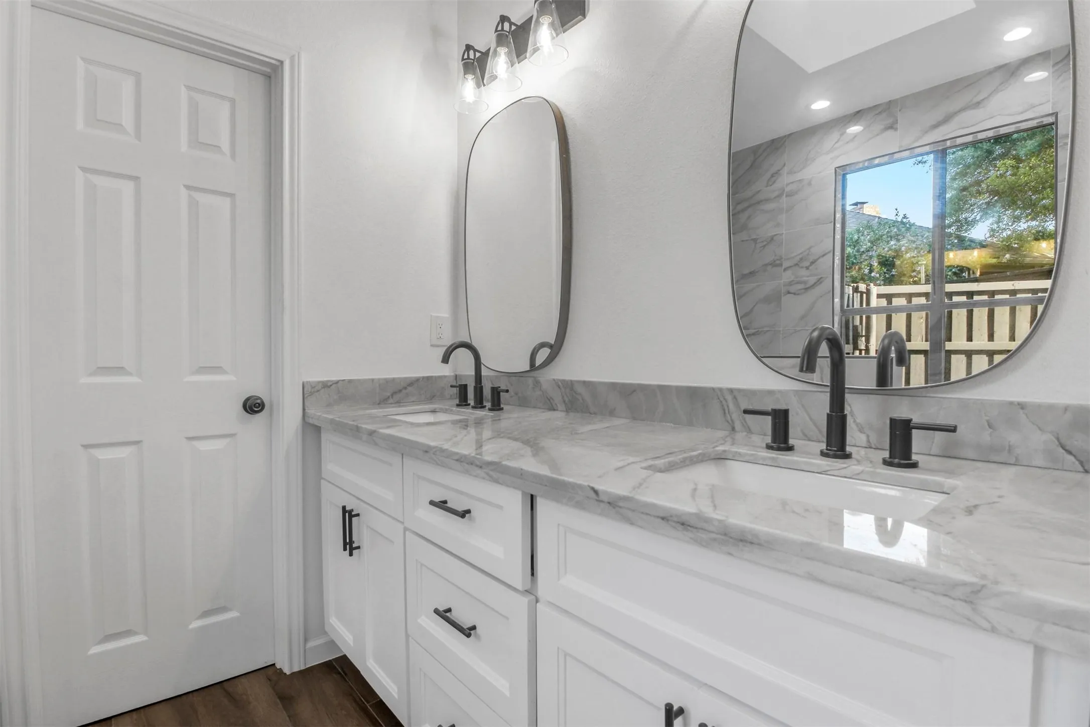 Single Family Residence For Sale in Collin County , 7319 Briarnoll, Dallas, Texas 75252, 4 Bedroom, 3 Bathroom, 2 Garage spaces, 2,587 Sqft, built in 1986, Price $680,000, mls#21176183, Real Estate Agent in Dallas, Homes For Sale in Collin county, Homes For Sale in Dallas, Realtor in Dallas Texas, Real Estate Brokerage Independent Realty Texas, Luminita Cordes Realtor