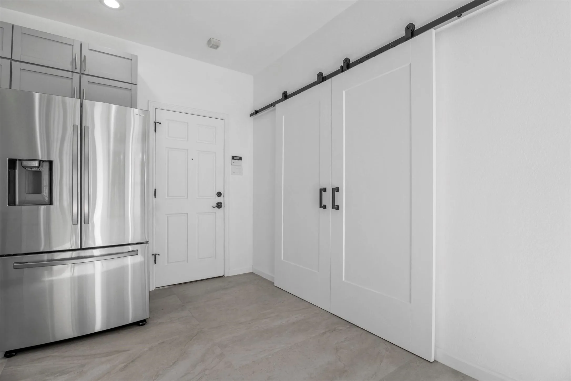 Single Family Residence For Sale in Collin County , 7319 Briarnoll, Dallas, Texas 75252, 4 Bedroom, 3 Bathroom, 2 Garage spaces, 2,587 Sqft, built in 1986, Price $680,000, mls#21176183, Real Estate Agent in Dallas, Homes For Sale in Collin county, Homes For Sale in Dallas, Realtor in Dallas Texas, Real Estate Brokerage Independent Realty Texas, Luminita Cordes Realtor