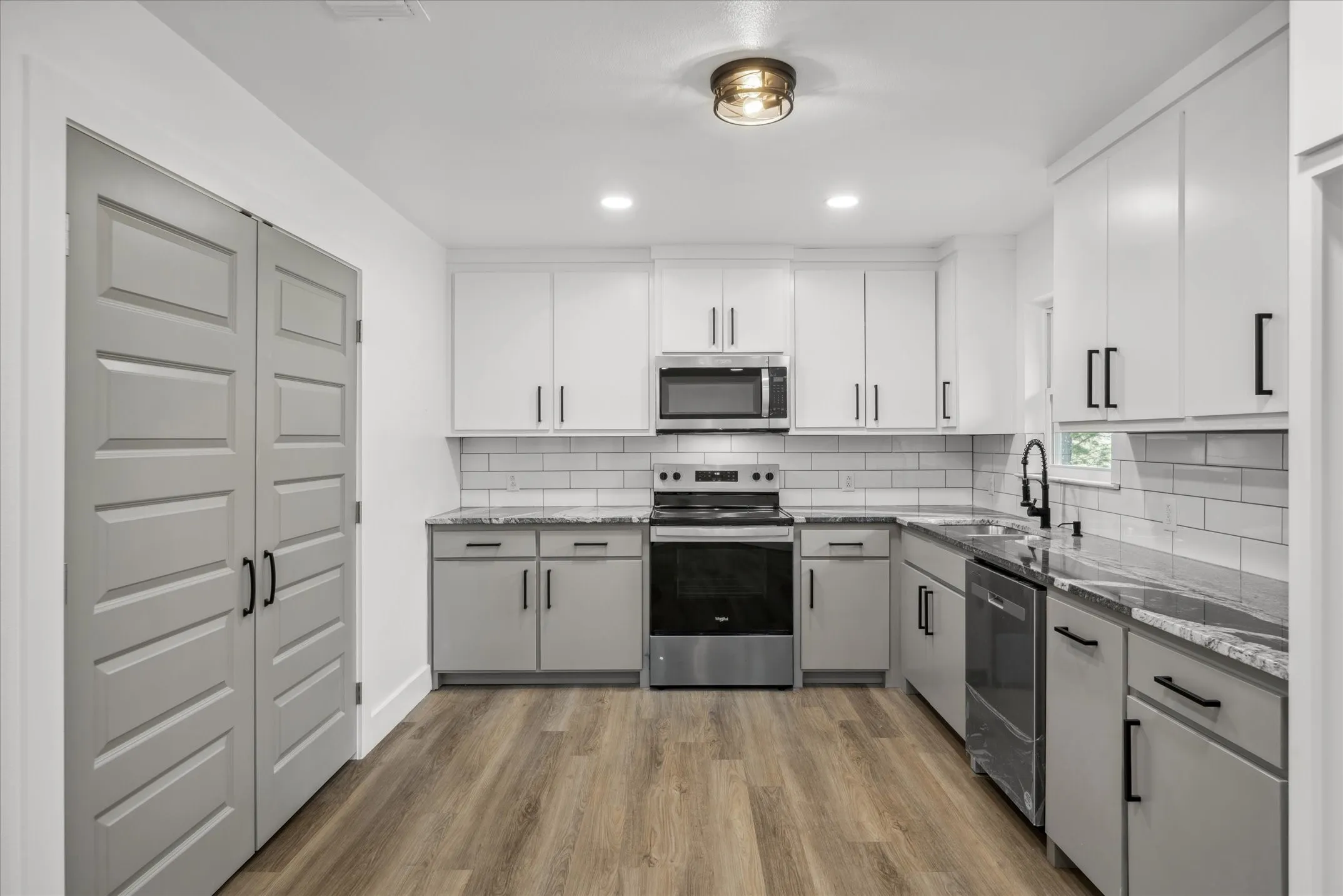 Single Family Residence For Sale in Van Zandt County , 342 VZ County Road 2101, Canton, Texas 75103, 4 Bedrooms, 2 Bathrooms, 2 Garage spaces, 2,105 Sqft, built in 1965, Price $285,000, mls#21173917, Real Estate Agent in Canton, Homes For Sale in Van Zandt county, Homes For Sale in Canton, Realtor in Canton Texas, Real Estate Brokerage Independent Realty Texas, Luminita Cordes Realtor