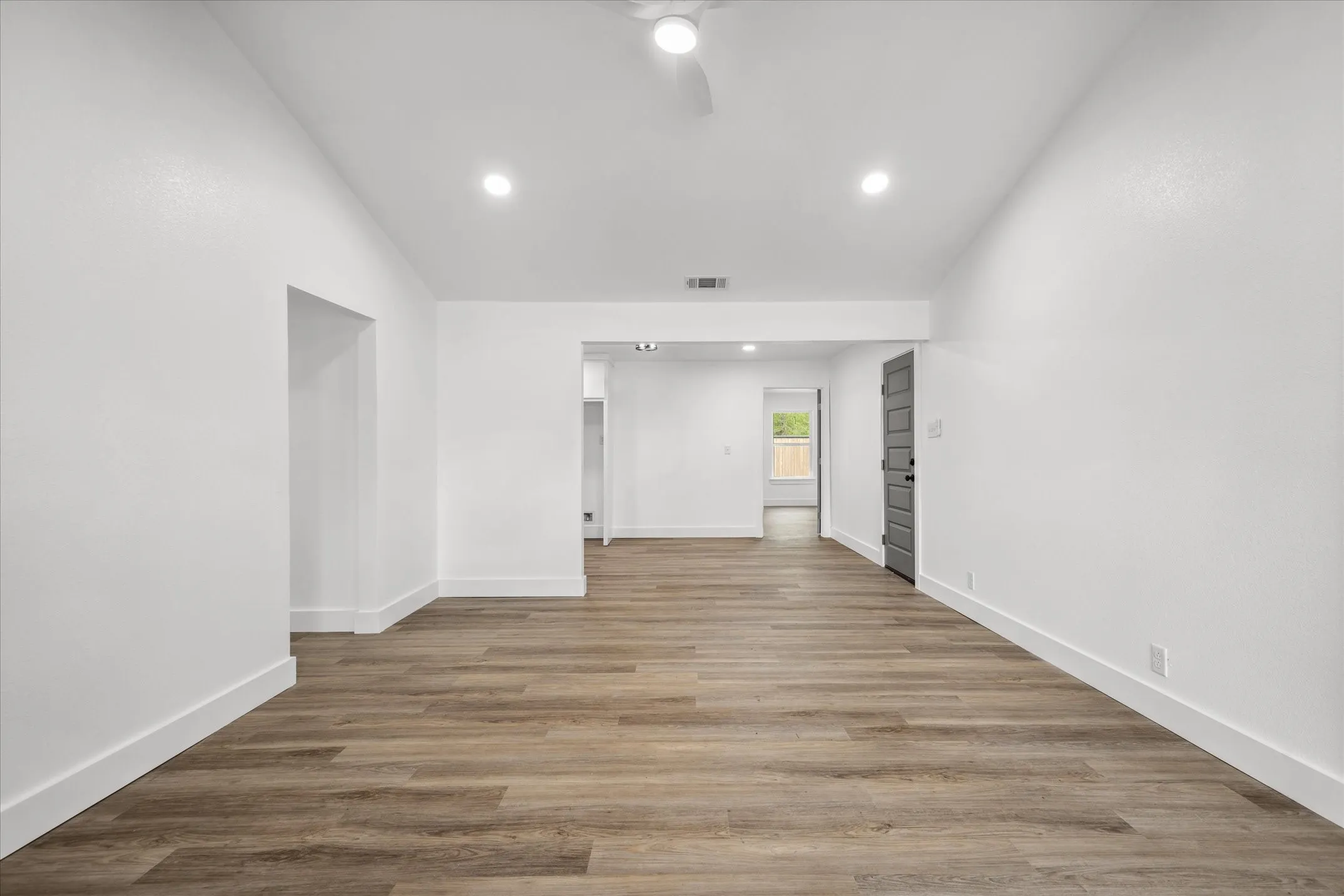 Single Family Residence For Sale in Van Zandt County , 342 VZ County Road 2101, Canton, Texas 75103, 4 Bedrooms, 2 Bathrooms, 2 Garage spaces, 2,105 Sqft, built in 1965, Price $285,000, mls#21173917, Real Estate Agent in Canton, Homes For Sale in Van Zandt county, Homes For Sale in Canton, Realtor in Canton Texas, Real Estate Brokerage Independent Realty Texas, Luminita Cordes Realtor