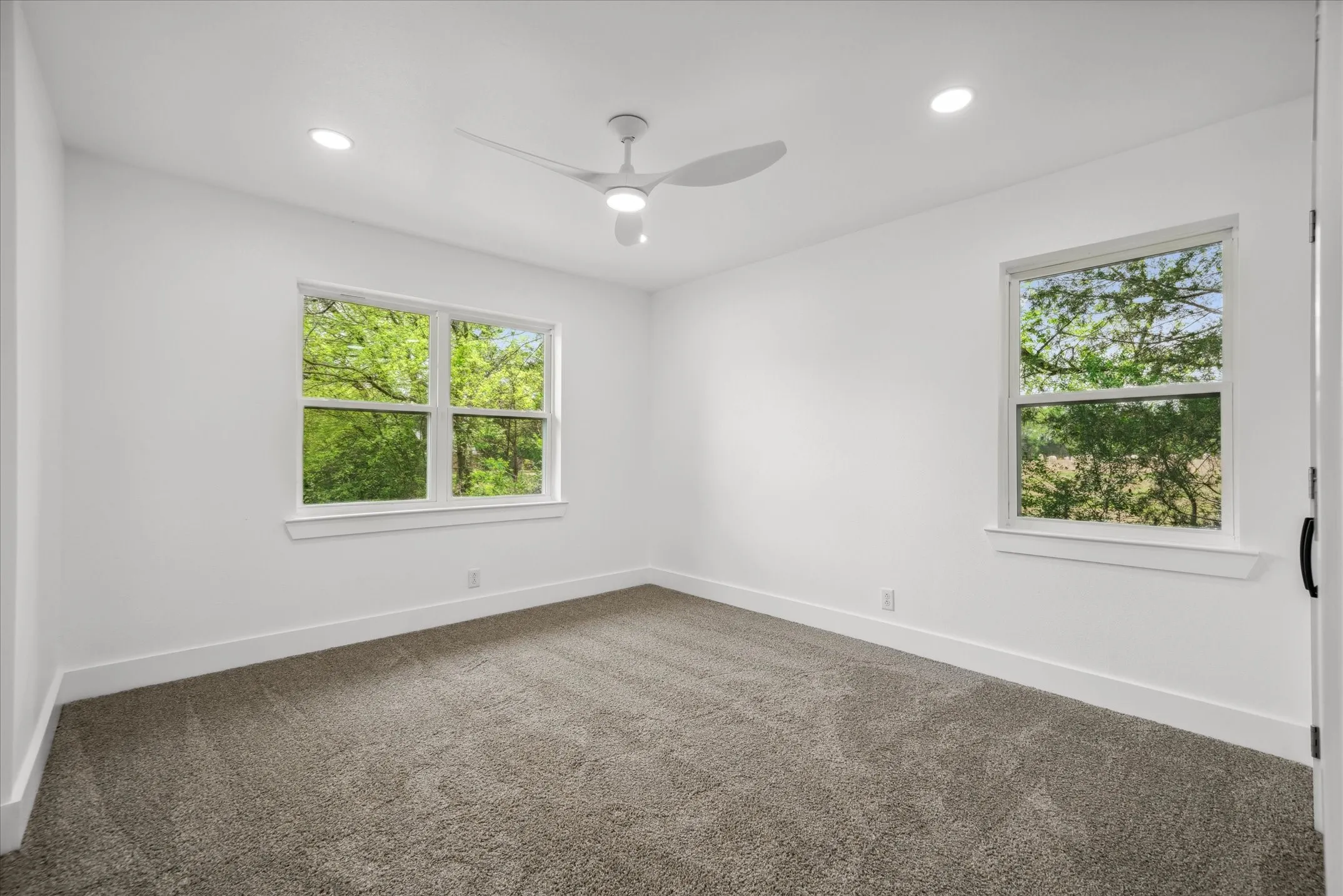 Single Family Residence For Sale in Van Zandt County , 342 VZ County Road 2101, Canton, Texas 75103, 4 Bedrooms, 2 Bathrooms, 2 Garage spaces, 2,105 Sqft, built in 1965, Price $285,000, mls#21173917, Real Estate Agent in Canton, Homes For Sale in Van Zandt county, Homes For Sale in Canton, Realtor in Canton Texas, Real Estate Brokerage Independent Realty Texas, Luminita Cordes Realtor