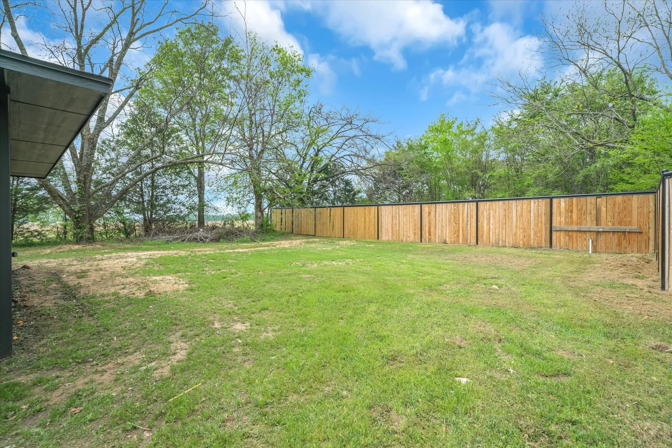 Single Family Residence For Sale in Van Zandt County , 342 VZ County Road 2101, Canton, Texas 75103, 4 Bedrooms, 2 Bathrooms, 2 Garage spaces, 2,105 Sqft, built in 1965, Price $285,000, mls#21173917, Real Estate Agent in Canton, Homes For Sale in Van Zandt county, Homes For Sale in Canton, Realtor in Canton Texas, Real Estate Brokerage Independent Realty Texas, Luminita Cordes Realtor