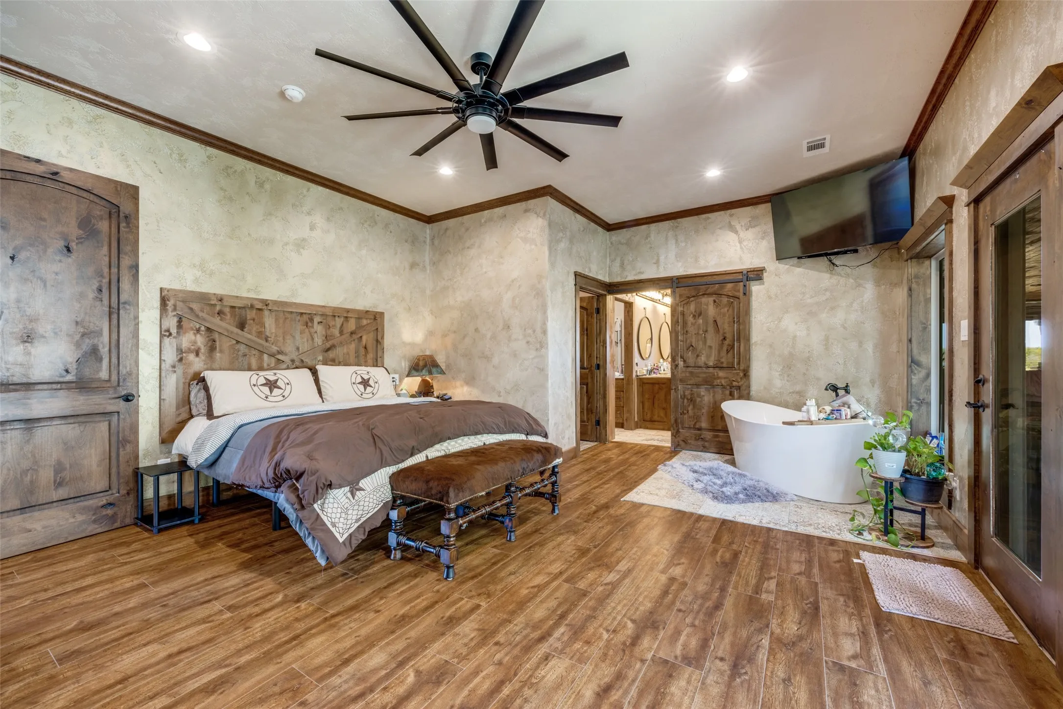 Single Family Residence For Sale in Collin County , 17019 County Road 706 Tract-1, Leonard, Texas 75452, 5 Bedroom, 7 Bathroom, 4 Garage spaces, 5,200 Sqft, built in 2024, mls#21176267, Real Estate Agent in Leonard, Homes For Sale in Collin county, Homes For Sale in Leonard, Realtor in Leonard Texas, Real Estate Brokerage Independent Realty Texas, Luminita Cordes Realtor