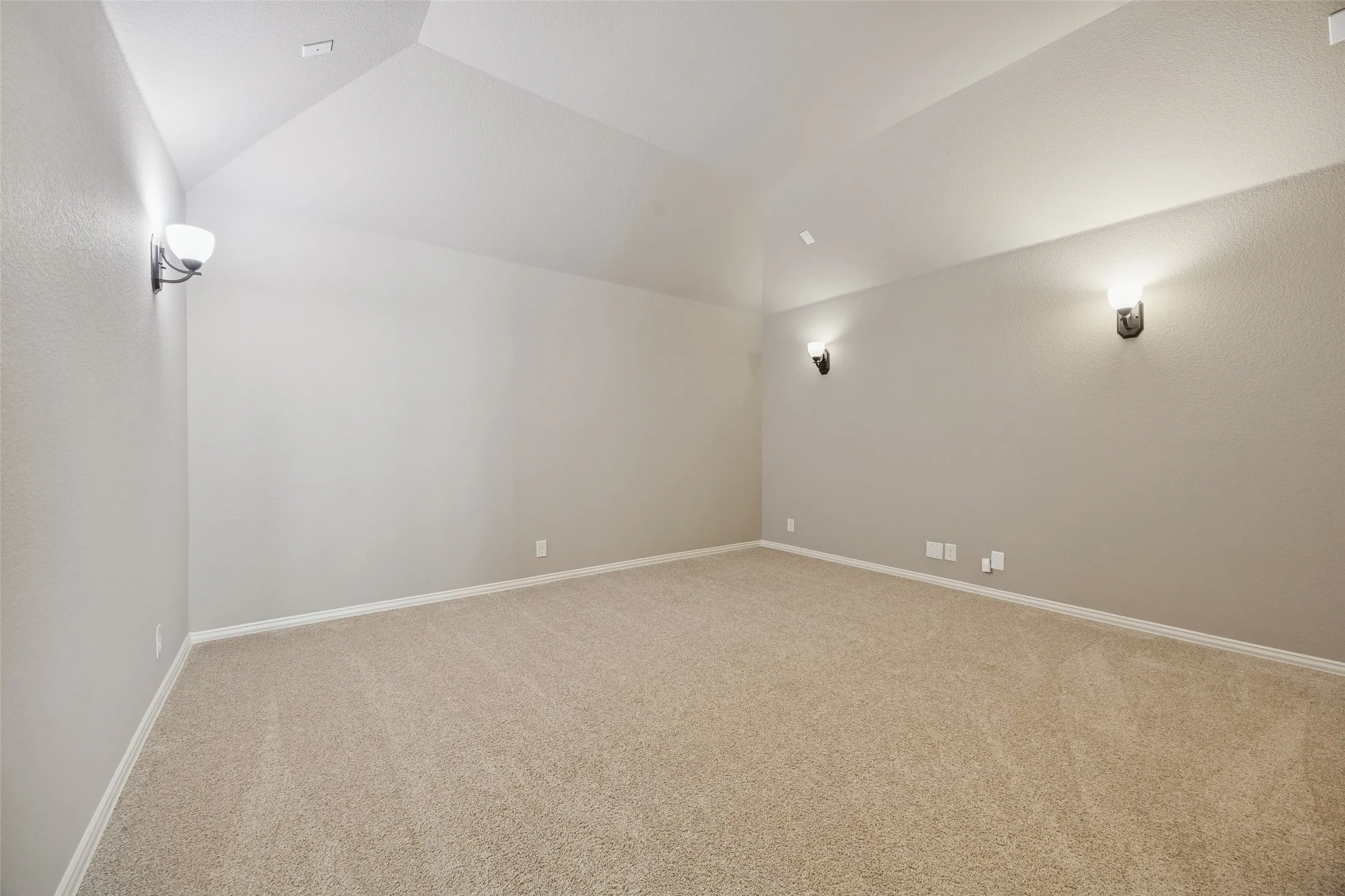 Single Family Residence For Sale in Denton County , 203 Oakcrest Drive, Justin, Texas 76247, 4 Bedroom, 3 Bathroom, 3 Garage spaces, 3,298 Sqft, built in 2018, Preowned, mls#21166129, Real Estate Agent in Justin, Homes For Sale in Denton county, Homes For Sale in Justin, Realtor in Justin Texas, Real Estate Brokerage Independent Realty Texas, Luminita Cordes Realtor