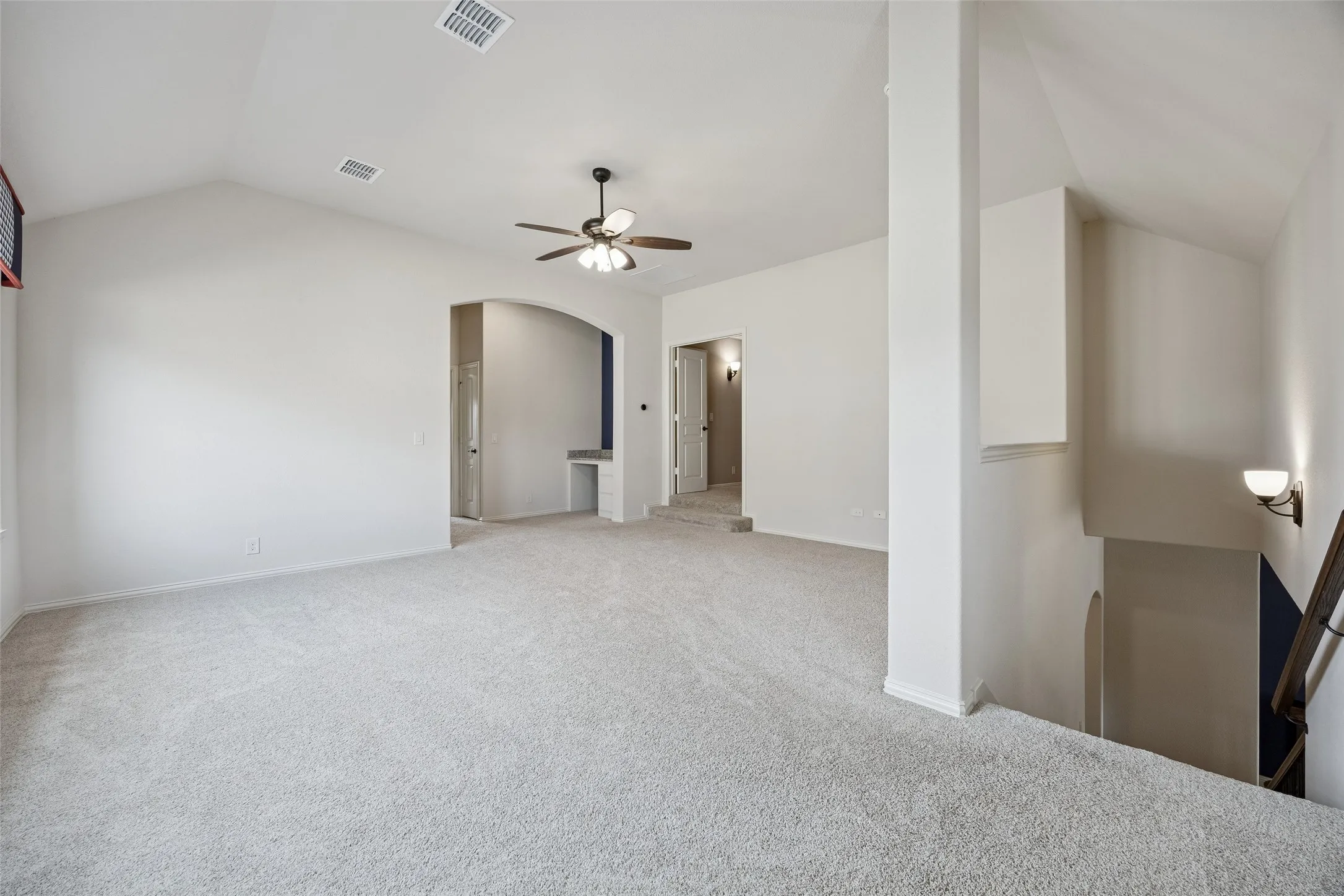 Single Family Residence For Sale in Denton County , 203 Oakcrest Drive, Justin, Texas 76247, 4 Bedroom, 3 Bathroom, 3 Garage spaces, 3,298 Sqft, built in 2018, Preowned, mls#21166129, Real Estate Agent in Justin, Homes For Sale in Denton county, Homes For Sale in Justin, Realtor in Justin Texas, Real Estate Brokerage Independent Realty Texas, Luminita Cordes Realtor
