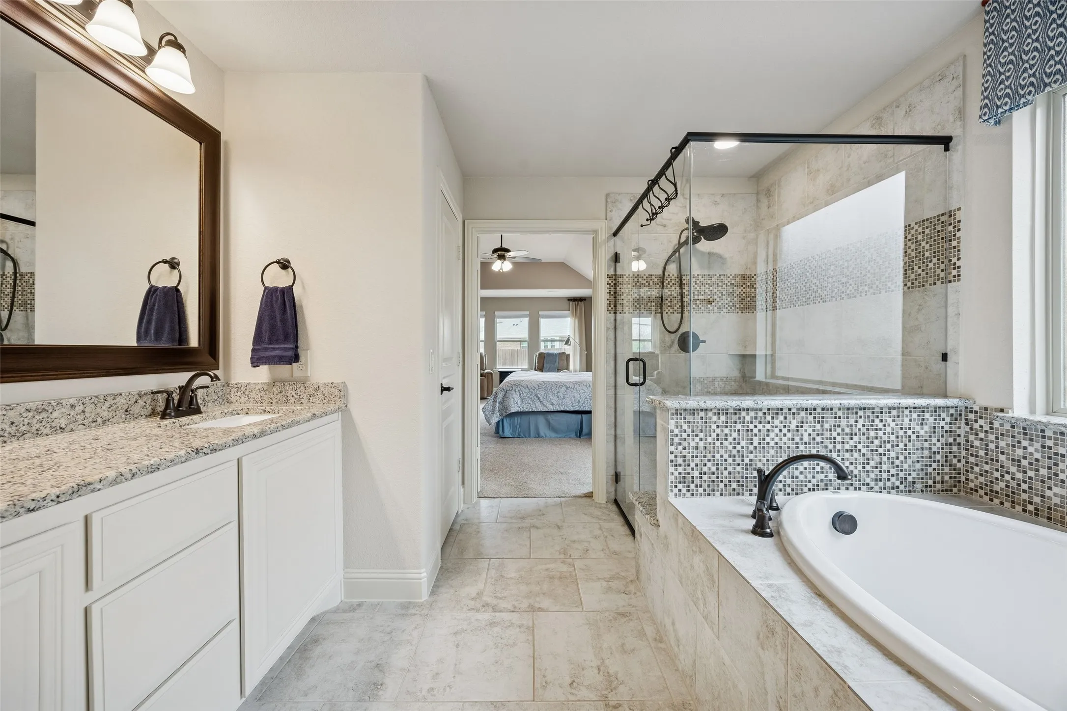 Single Family Residence For Sale in Denton County , 203 Oakcrest Drive, Justin, Texas 76247, 4 Bedroom, 3 Bathroom, 3 Garage spaces, 3,298 Sqft, built in 2018, Preowned, mls#21166129, Real Estate Agent in Justin, Homes For Sale in Denton county, Homes For Sale in Justin, Realtor in Justin Texas, Real Estate Brokerage Independent Realty Texas, Luminita Cordes Realtor