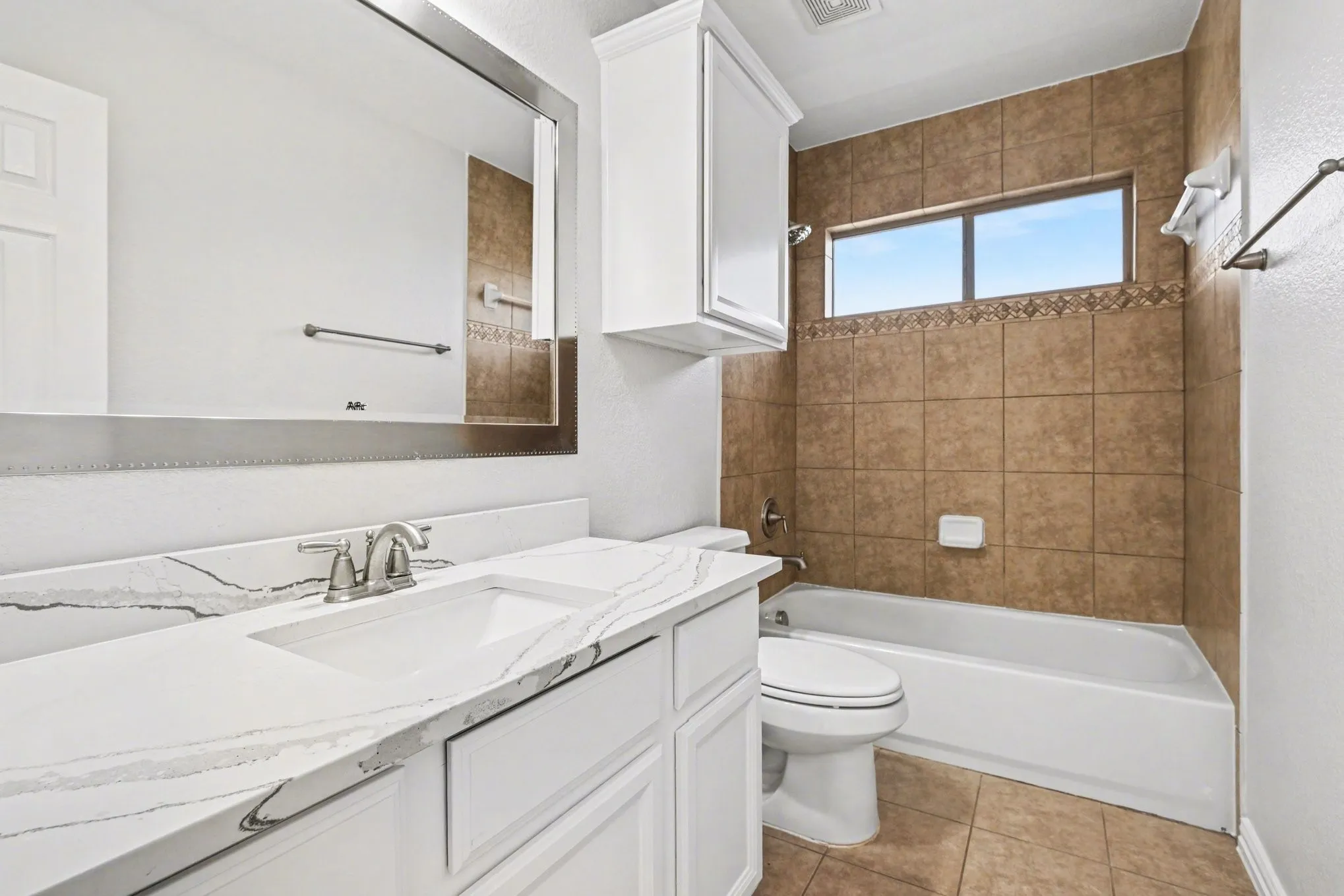 Single Family Residence For Sale in Denton County , 411 Sodbury Court, Roanoke, Texas 76262, 4 Bedroom, 4 Bathroom, 2 Garage spaces, 3,255 Sqft, built in 2008, Preowned, mls#21128386, Real Estate Agent in Roanoke, Homes For Sale in Denton county, Homes For Sale in Roanoke, Realtor in Roanoke Texas, Real Estate Brokerage Independent Realty Texas, Luminita Cordes Realtor