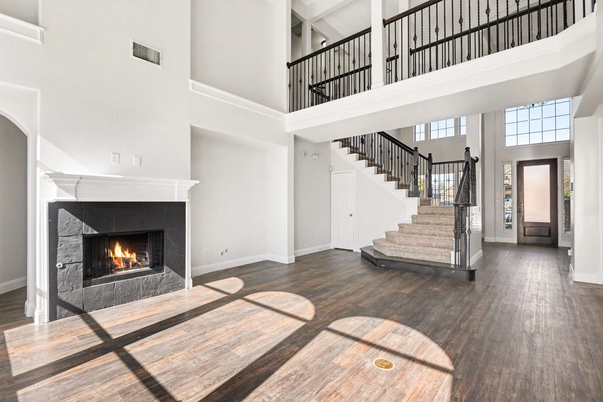 Single Family Residence For Sale in Denton County , 411 Sodbury Court, Roanoke, Texas 76262, 4 Bedroom, 4 Bathroom, 2 Garage spaces, 3,255 Sqft, built in 2008, Preowned, mls#21128386, Real Estate Agent in Roanoke, Homes For Sale in Denton county, Homes For Sale in Roanoke, Realtor in Roanoke Texas, Real Estate Brokerage Independent Realty Texas, Luminita Cordes Realtor