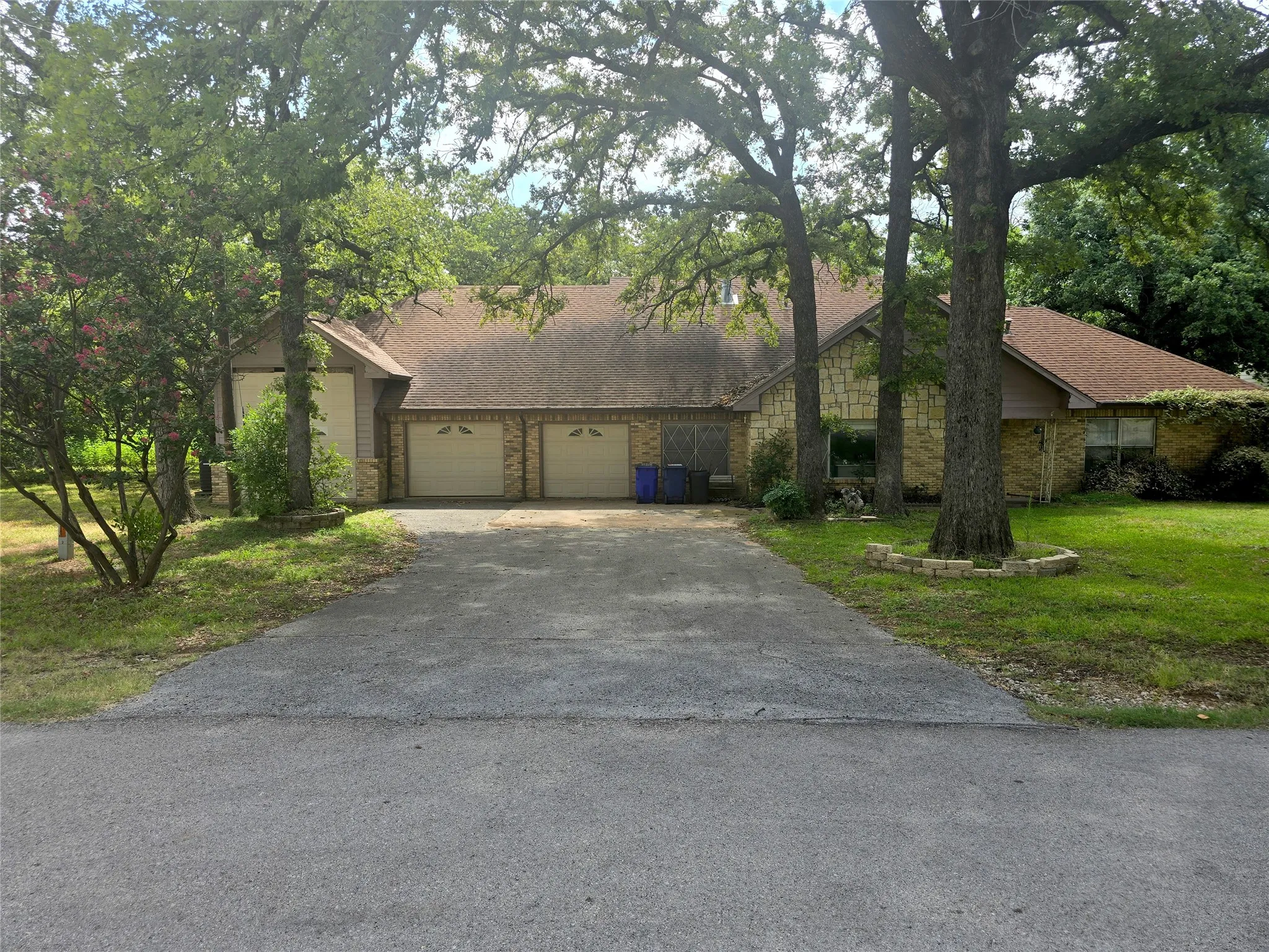 Single Family Residence For Sale in Tarrant County , 6313 Bettinger Drive, Colleyville, Texas 76034, 4 Bedroom, 3 Bathroom, 5 Garage spaces, 2,736 Sqft, built in 1970, Preowned, mls#21171862, Real Estate Agent in Colleyville, Homes For Sale in Tarrant county, Homes For Sale in Colleyville, Realtor in Colleyville Texas, Real Estate Brokerage Independent Realty Texas, Luminita Cordes Realtor