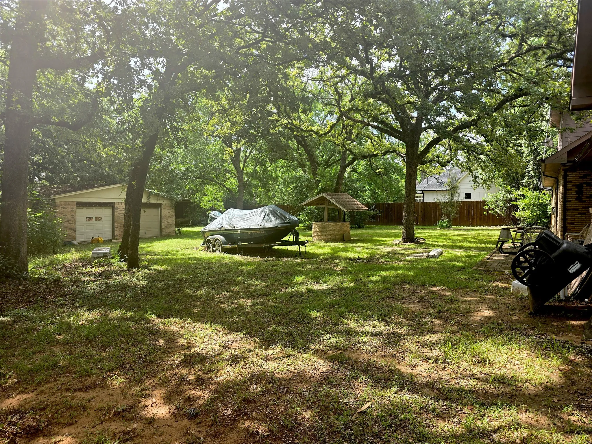 Single Family Residence For Sale in Tarrant County , 6313 Bettinger Drive, Colleyville, Texas 76034, 4 Bedroom, 3 Bathroom, 5 Garage spaces, 2,736 Sqft, built in 1970, Preowned, mls#21171862, Real Estate Agent in Colleyville, Homes For Sale in Tarrant county, Homes For Sale in Colleyville, Realtor in Colleyville Texas, Real Estate Brokerage Independent Realty Texas, Luminita Cordes Realtor