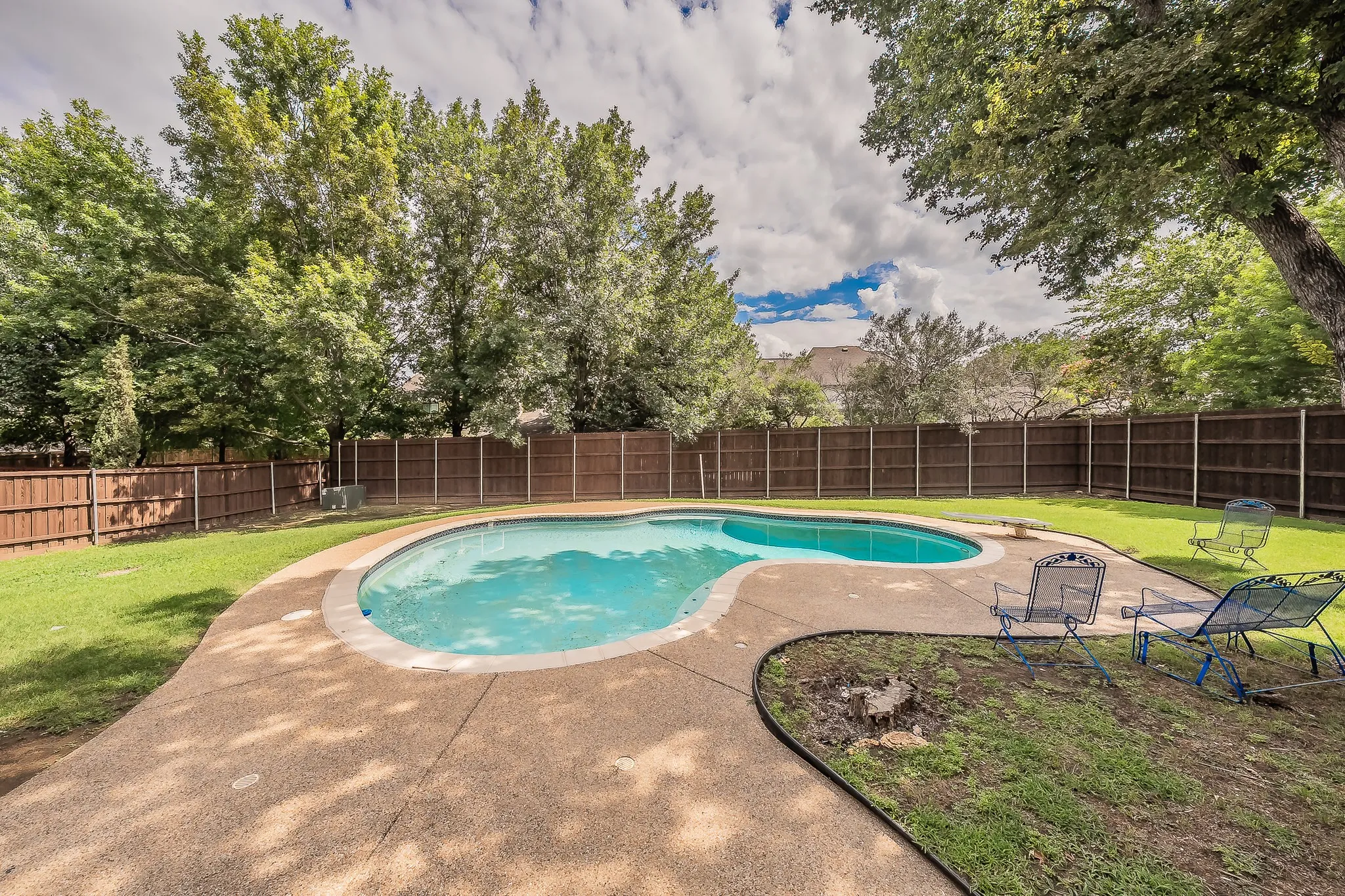 Single Family Residence For Sale in Denton County , 543 Timber Ridge Drive, Trophy Club, Texas 76262, 4 Bedroom, 4 Bathroom, 2 Garage spaces, 3,542 Sqft, built in 1986, Price $950,000, mls#21170865, Real Estate Agent in Trophy Club, Homes For Sale in Denton county, Homes For Sale in Trophy Club, Realtor in Trophy Club Texas, Real Estate Brokerage Independent Realty Texas, Luminita Cordes Realtor