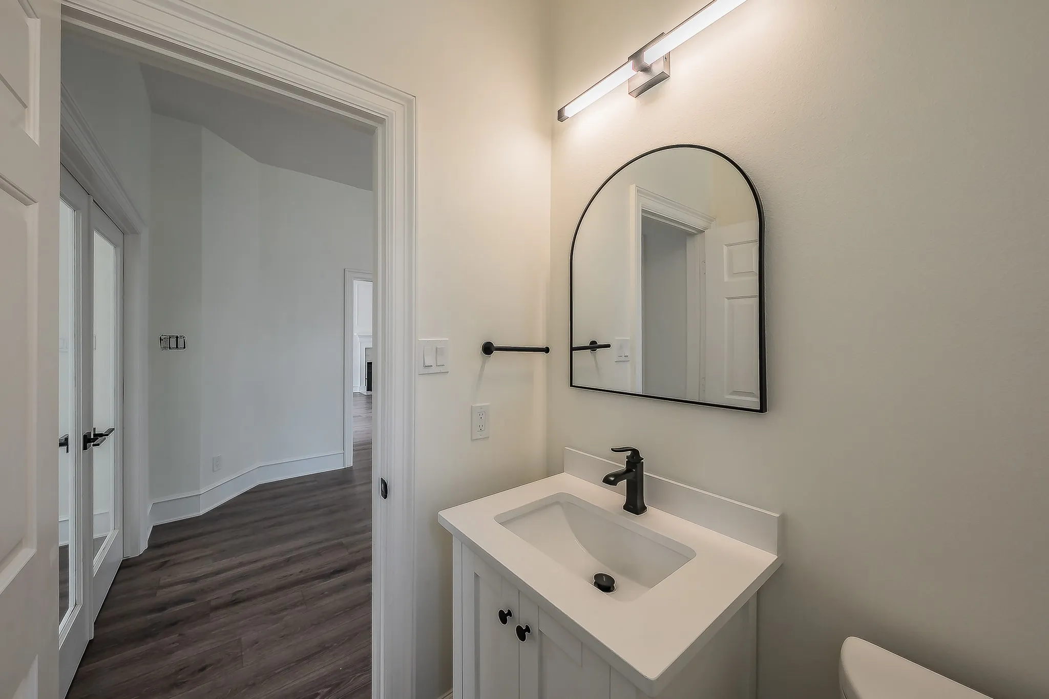 Single Family Residence For Sale in Denton County , 543 Timber Ridge Drive, Trophy Club, Texas 76262, 4 Bedroom, 4 Bathroom, 2 Garage spaces, 3,542 Sqft, built in 1986, Price $950,000, mls#21170865, Real Estate Agent in Trophy Club, Homes For Sale in Denton county, Homes For Sale in Trophy Club, Realtor in Trophy Club Texas, Real Estate Brokerage Independent Realty Texas, Luminita Cordes Realtor
