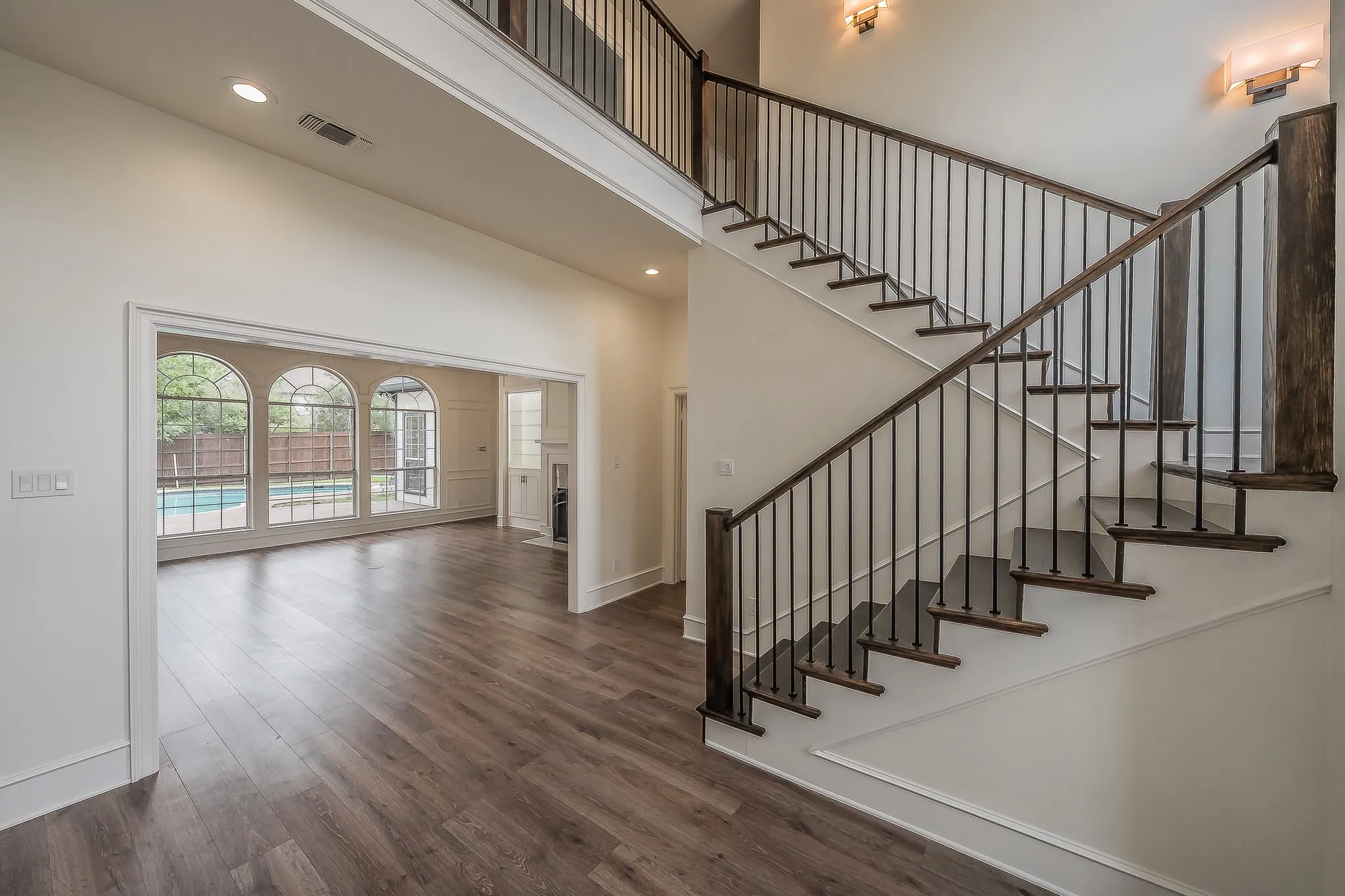 Single Family Residence For Sale in Denton County , 543 Timber Ridge Drive, Trophy Club, Texas 76262, 4 Bedroom, 4 Bathroom, 2 Garage spaces, 3,542 Sqft, built in 1986, Price $950,000, mls#21170865, Real Estate Agent in Trophy Club, Homes For Sale in Denton county, Homes For Sale in Trophy Club, Realtor in Trophy Club Texas, Real Estate Brokerage Independent Realty Texas, Luminita Cordes Realtor