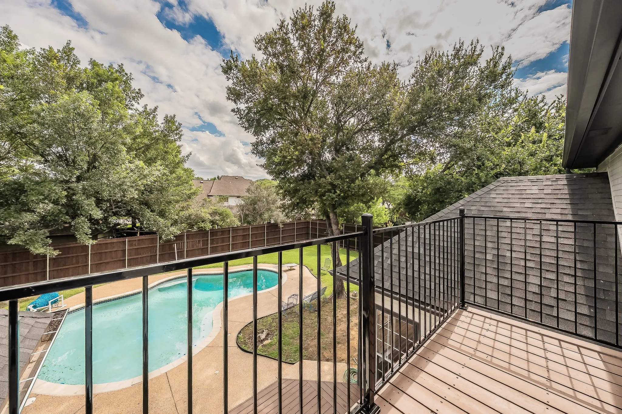 Single Family Residence For Sale in Denton County , 543 Timber Ridge Drive, Trophy Club, Texas 76262, 4 Bedroom, 4 Bathroom, 2 Garage spaces, 3,542 Sqft, built in 1986, Price $950,000, mls#21170865, Real Estate Agent in Trophy Club, Homes For Sale in Denton county, Homes For Sale in Trophy Club, Realtor in Trophy Club Texas, Real Estate Brokerage Independent Realty Texas, Luminita Cordes Realtor