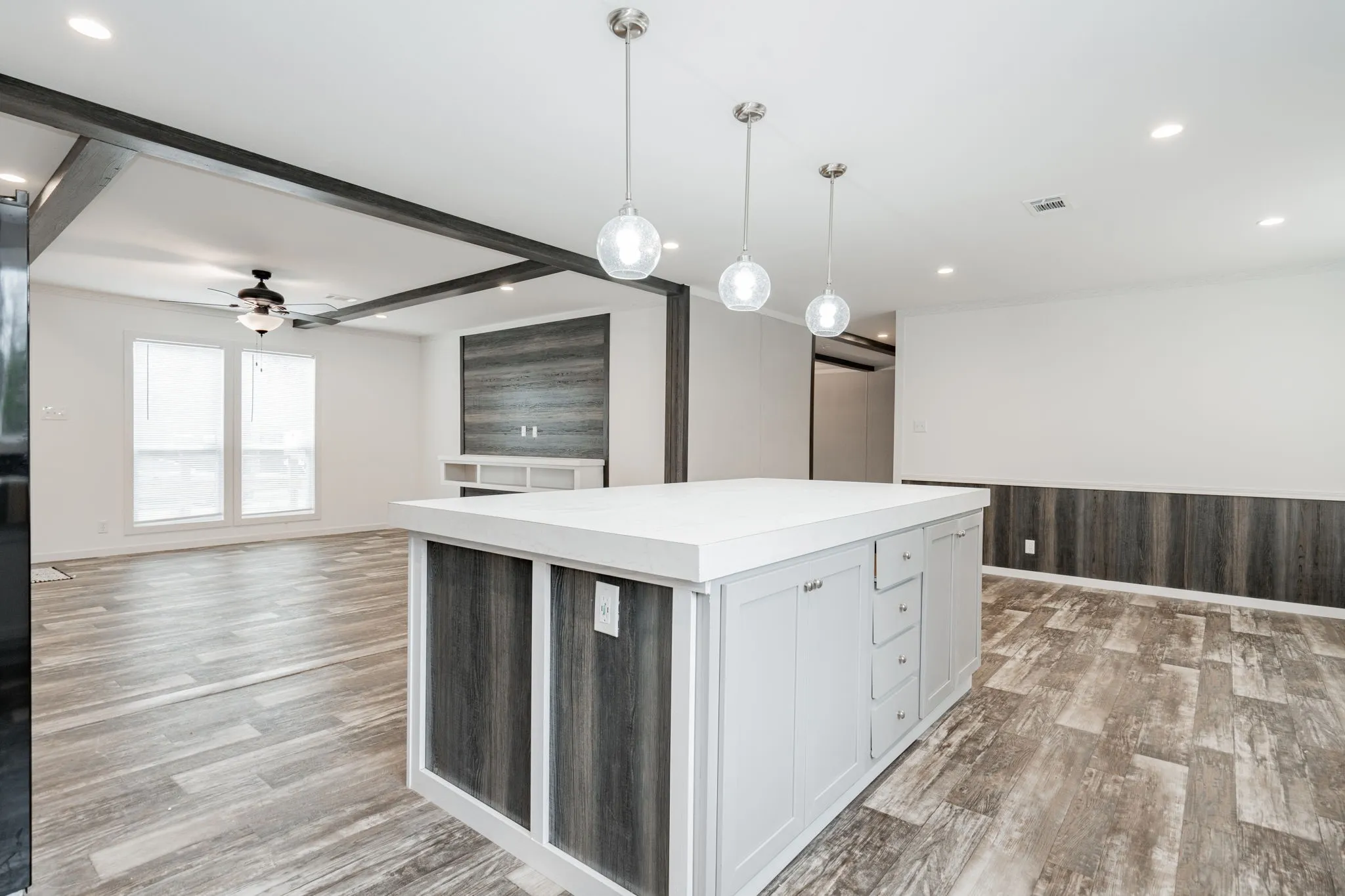 Manufactured Home For Sale in Henderson County , 7108 Moccasin Drive, Mabank, Texas 75156, 3 Bedroom, 2 Bathroom, Garage spaces, 1,664 Sqft, built in 2025, New Construction - Complete, mls#21176481, Real Estate Agent in Mabank, Homes For Sale in Henderson county, Homes For Sale in Mabank, Realtor in Mabank Texas, Real Estate Brokerage Independent Realty Texas, Luminita Cordes Realtor