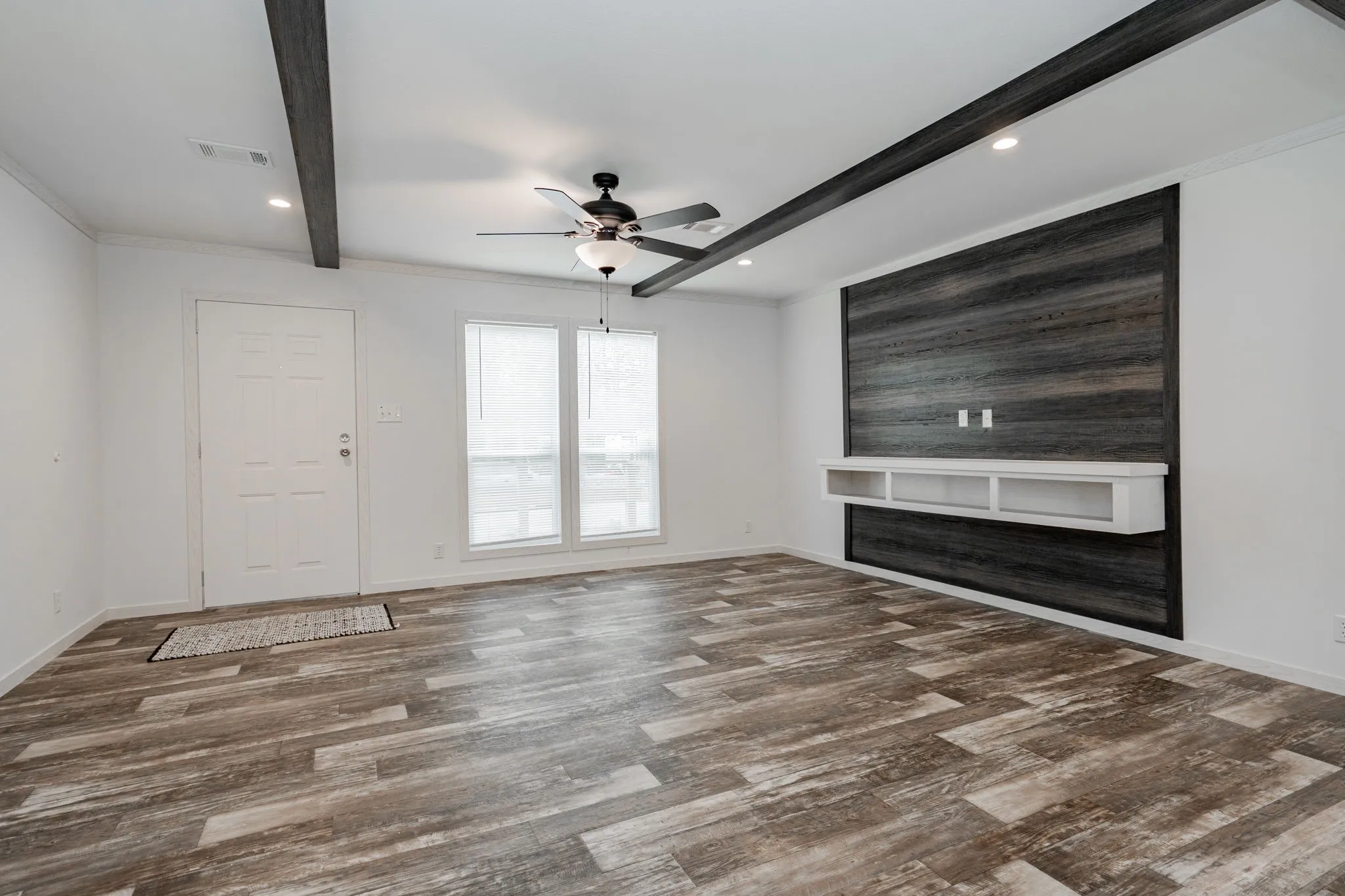 Manufactured Home For Sale in Henderson County , 7108 Moccasin Drive, Mabank, Texas 75156, 3 Bedroom, 2 Bathroom, Garage spaces, 1,664 Sqft, built in 2025, New Construction - Complete, mls#21176481, Real Estate Agent in Mabank, Homes For Sale in Henderson county, Homes For Sale in Mabank, Realtor in Mabank Texas, Real Estate Brokerage Independent Realty Texas, Luminita Cordes Realtor
