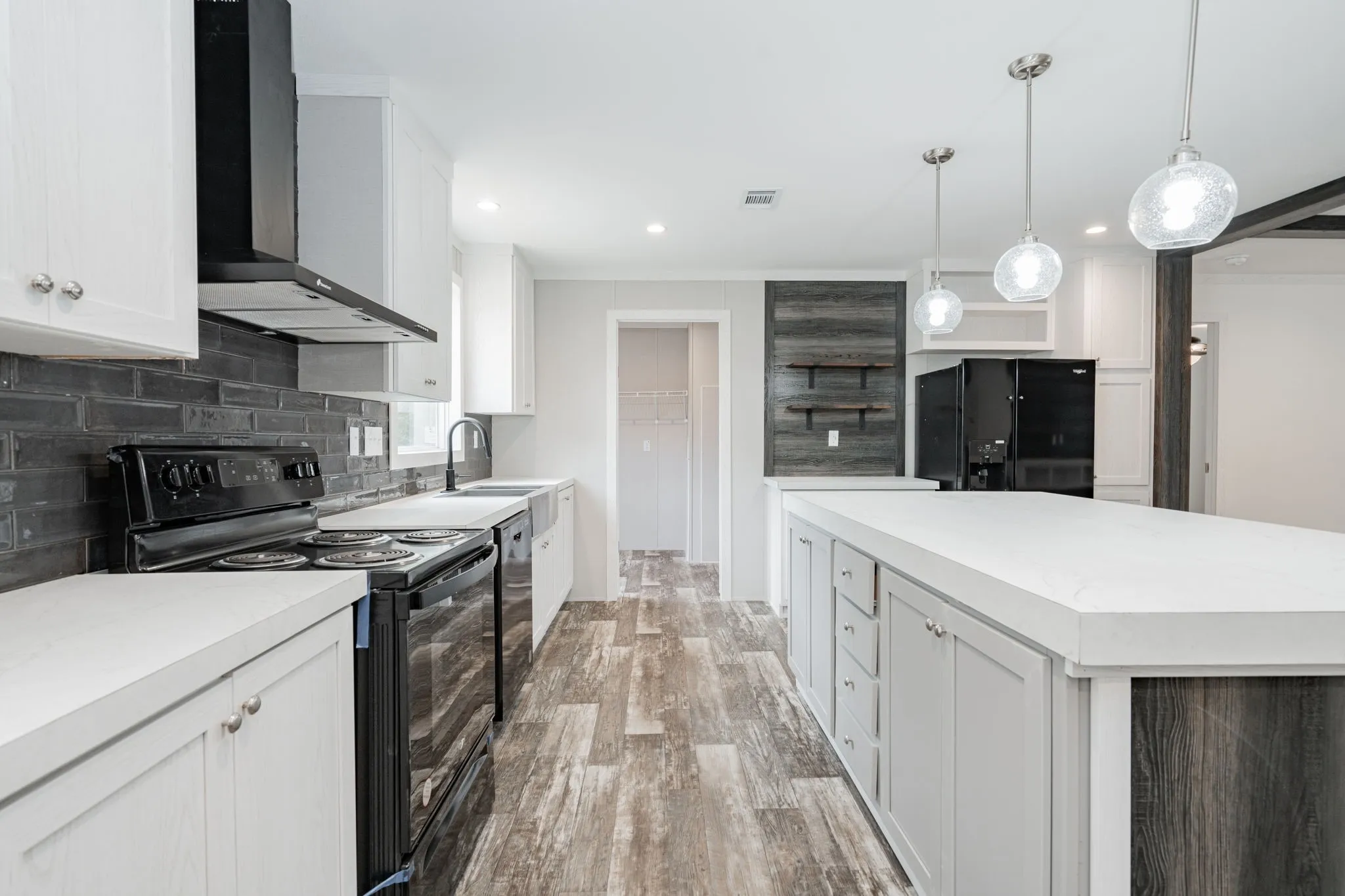 Manufactured Home For Sale in Henderson County , 7108 Moccasin Drive, Mabank, Texas 75156, 3 Bedroom, 2 Bathroom, Garage spaces, 1,664 Sqft, built in 2025, New Construction - Complete, mls#21176481, Real Estate Agent in Mabank, Homes For Sale in Henderson county, Homes For Sale in Mabank, Realtor in Mabank Texas, Real Estate Brokerage Independent Realty Texas, Luminita Cordes Realtor