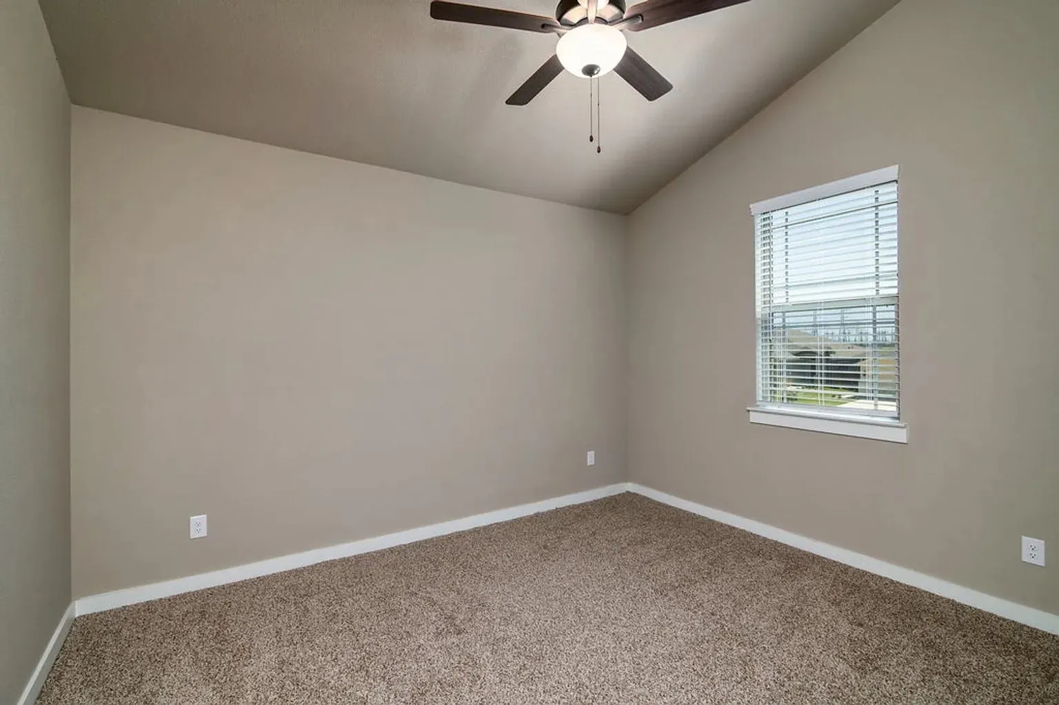 Quadruplex For Sale in Ellis County , 640-642-644-646 Fallow Drive, Venus, Texas 76084, 9 Bedroom, 8 Bathroom, 4 Garage spaces, 0 Sqft, built in 2023, Preowned, mls#21176491, Real Estate Agent in Venus, Homes For Sale in Ellis county, Homes For Sale in Venus, Realtor in Venus Texas, Real Estate Brokerage Independent Realty Texas, Luminita Cordes Realtor