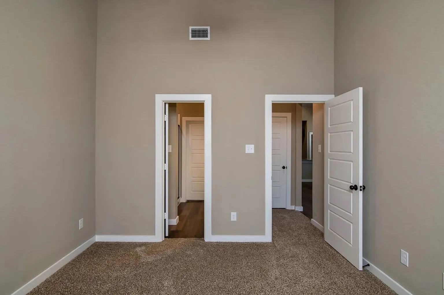 Quadruplex For Sale in Ellis County , 640-642-644-646 Fallow Drive, Venus, Texas 76084, 9 Bedroom, 8 Bathroom, 4 Garage spaces, 0 Sqft, built in 2023, Preowned, mls#21176491, Real Estate Agent in Venus, Homes For Sale in Ellis county, Homes For Sale in Venus, Realtor in Venus Texas, Real Estate Brokerage Independent Realty Texas, Luminita Cordes Realtor