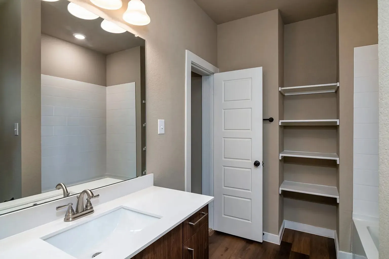 Quadruplex For Sale in Ellis County , 640-642-644-646 Fallow Drive, Venus, Texas 76084, 9 Bedroom, 8 Bathroom, 4 Garage spaces, 0 Sqft, built in 2023, Preowned, mls#21176491, Real Estate Agent in Venus, Homes For Sale in Ellis county, Homes For Sale in Venus, Realtor in Venus Texas, Real Estate Brokerage Independent Realty Texas, Luminita Cordes Realtor