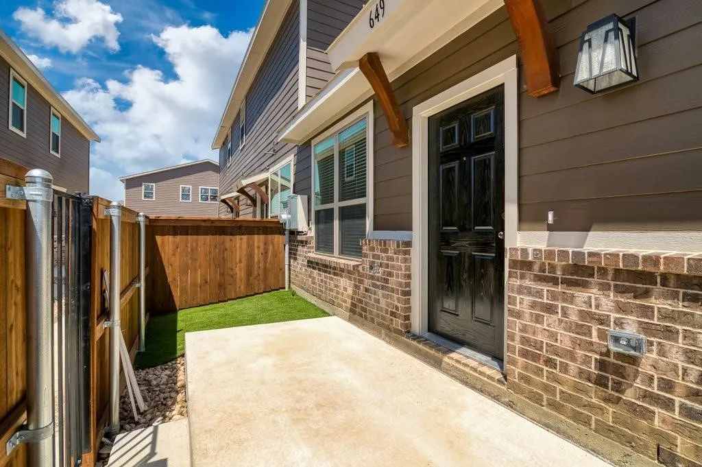 Quadruplex For Sale in Ellis County , 640-642-644-646 Fallow Drive, Venus, Texas 76084, 9 Bedroom, 8 Bathroom, 4 Garage spaces, 0 Sqft, built in 2023, Preowned, mls#21176491, Real Estate Agent in Venus, Homes For Sale in Ellis county, Homes For Sale in Venus, Realtor in Venus Texas, Real Estate Brokerage Independent Realty Texas, Luminita Cordes Realtor