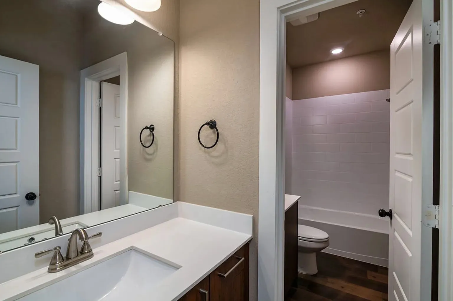 Quadruplex For Sale in Ellis County , 640-642-644-646 Fallow Drive, Venus, Texas 76084, 9 Bedroom, 8 Bathroom, 4 Garage spaces, 0 Sqft, built in 2023, Preowned, mls#21176491, Real Estate Agent in Venus, Homes For Sale in Ellis county, Homes For Sale in Venus, Realtor in Venus Texas, Real Estate Brokerage Independent Realty Texas, Luminita Cordes Realtor
