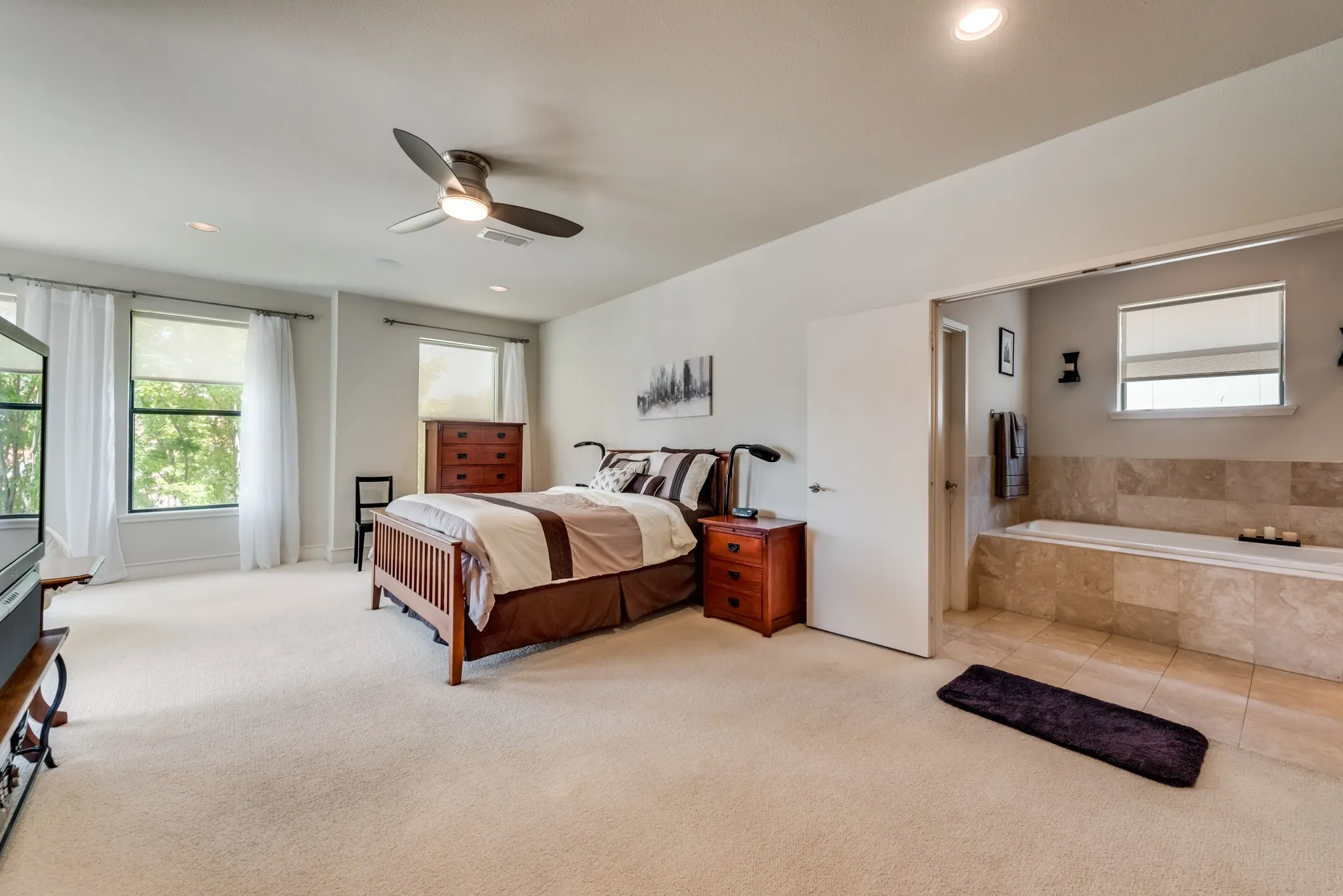 Townhouse For Sale in Dallas County , 2123 Albany Street, Dallas, Texas 75201, 2 Bedroom, 3 Bathroom, 2 Garage spaces, 2,455 Sqft, built in 2007, Preowned, mls#21176332, Real Estate Agent in Dallas, Homes For Sale in Dallas county, Homes For Sale in Dallas, Realtor in Dallas Texas, Real Estate Brokerage Independent Realty Texas, Luminita Cordes Realtor