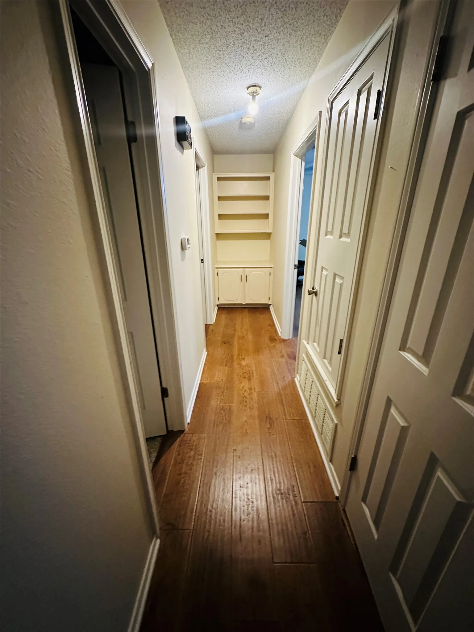 Single Family Residence For Sale in Hopkins County , 1408 Elmwood Street, Sulphur Springs, Texas 75482, 2 Bedroom, 2 Bathroom, 2 Garage spaces, 1,415 Sqft, built in 1985, mls#21158043, Real Estate Agent in Sulphur Springs, Homes For Sale in Hopkins county, Homes For Sale in Sulphur Springs, Realtor in Sulphur Springs Texas, Real Estate Brokerage Independent Realty Texas, Luminita Cordes Realtor