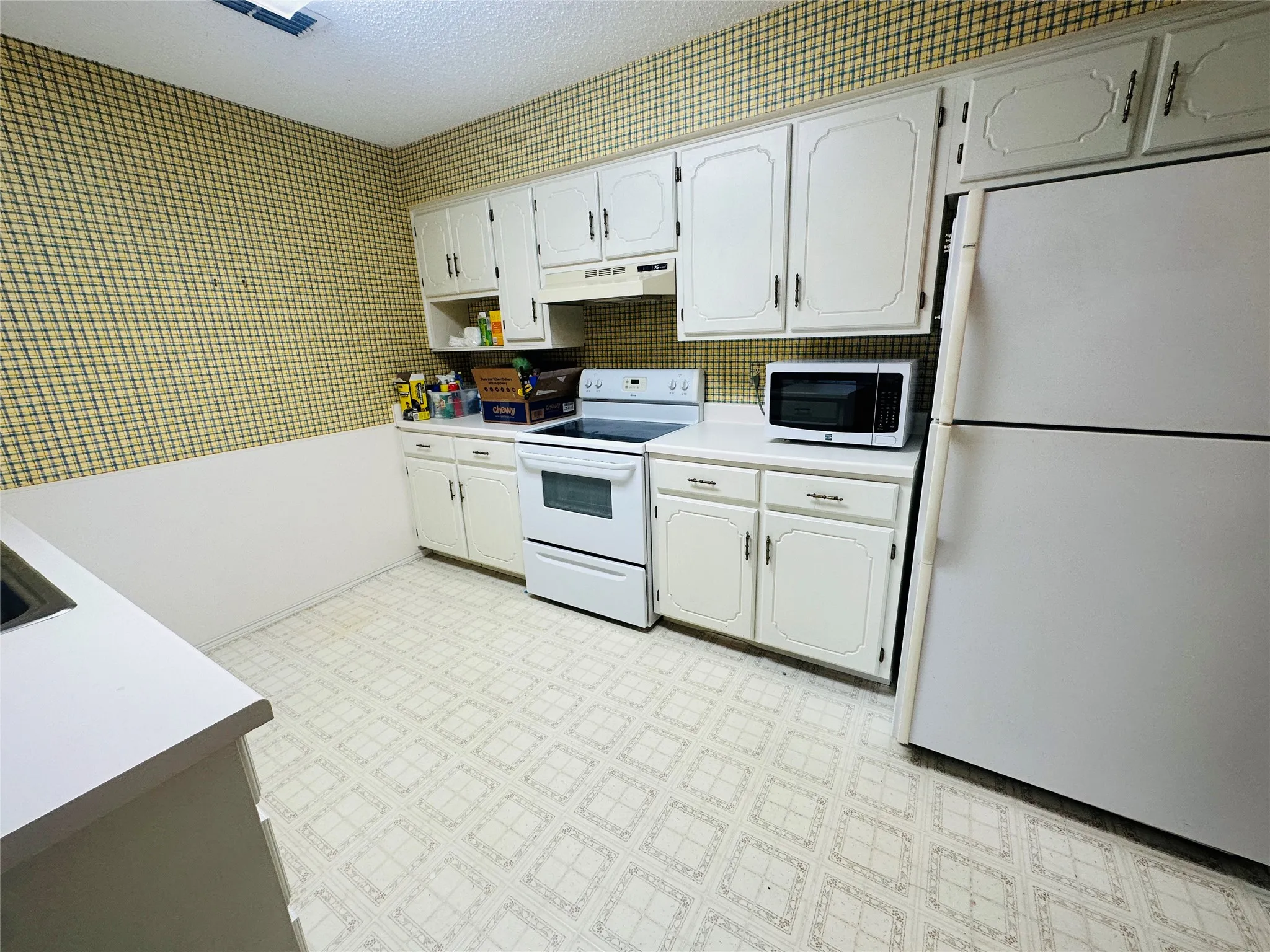 Single Family Residence For Sale in Hopkins County , 1408 Elmwood Street, Sulphur Springs, Texas 75482, 2 Bedroom, 2 Bathroom, 2 Garage spaces, 1,415 Sqft, built in 1985, mls#21158043, Real Estate Agent in Sulphur Springs, Homes For Sale in Hopkins county, Homes For Sale in Sulphur Springs, Realtor in Sulphur Springs Texas, Real Estate Brokerage Independent Realty Texas, Luminita Cordes Realtor
