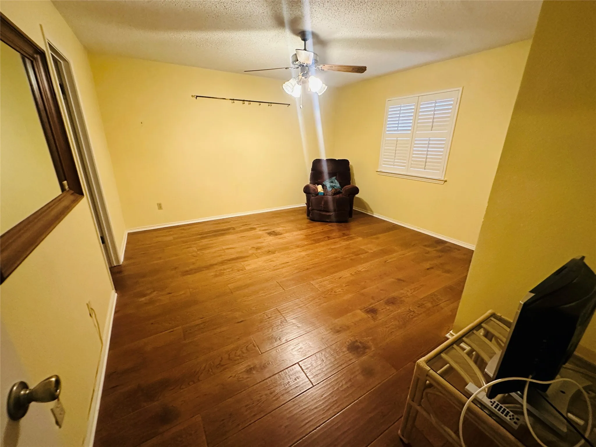 Single Family Residence For Sale in Hopkins County , 1408 Elmwood Street, Sulphur Springs, Texas 75482, 2 Bedroom, 2 Bathroom, 2 Garage spaces, 1,415 Sqft, built in 1985, mls#21158043, Real Estate Agent in Sulphur Springs, Homes For Sale in Hopkins county, Homes For Sale in Sulphur Springs, Realtor in Sulphur Springs Texas, Real Estate Brokerage Independent Realty Texas, Luminita Cordes Realtor
