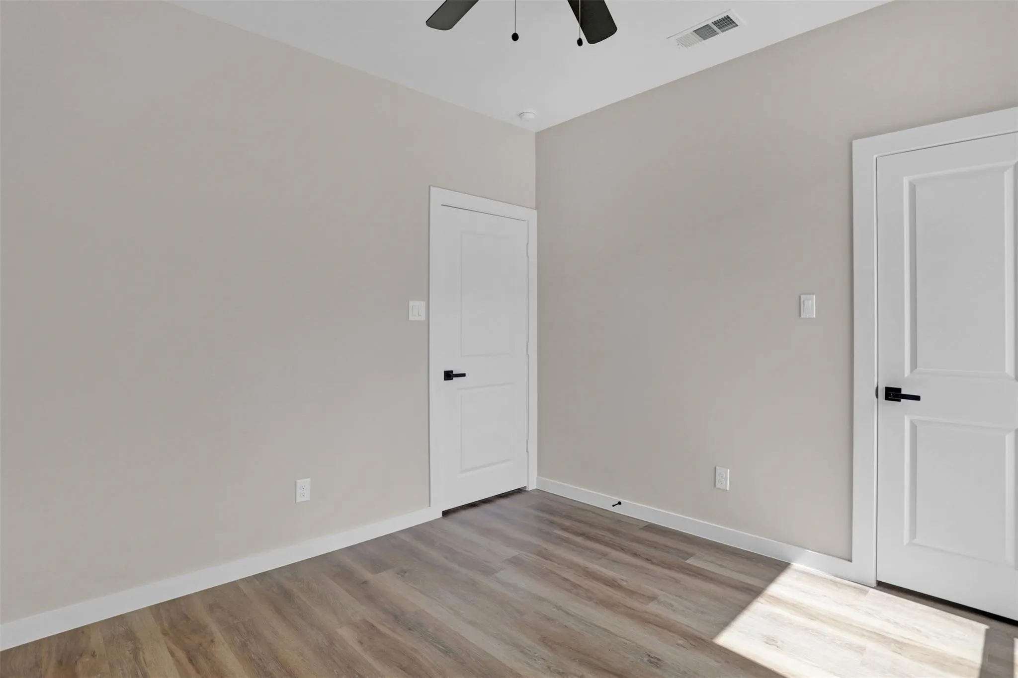 Single Family Residence For Rent in Grayson County , 705 E Hanna Street, Denison, Texas 75021, 3 Bedroom, 2 Bathroom, 1 Garage spaces, 1,314 Sqft, built in 2024, New Construction - Complete, mls#21176535, Real Estate Agent in Denison, Homes For Rent in Grayson county, Homes For Rent in Denison, Realtor in Denison Texas, Real Estate Brokerage Independent Realty Texas, Luminita Cordes Realtor