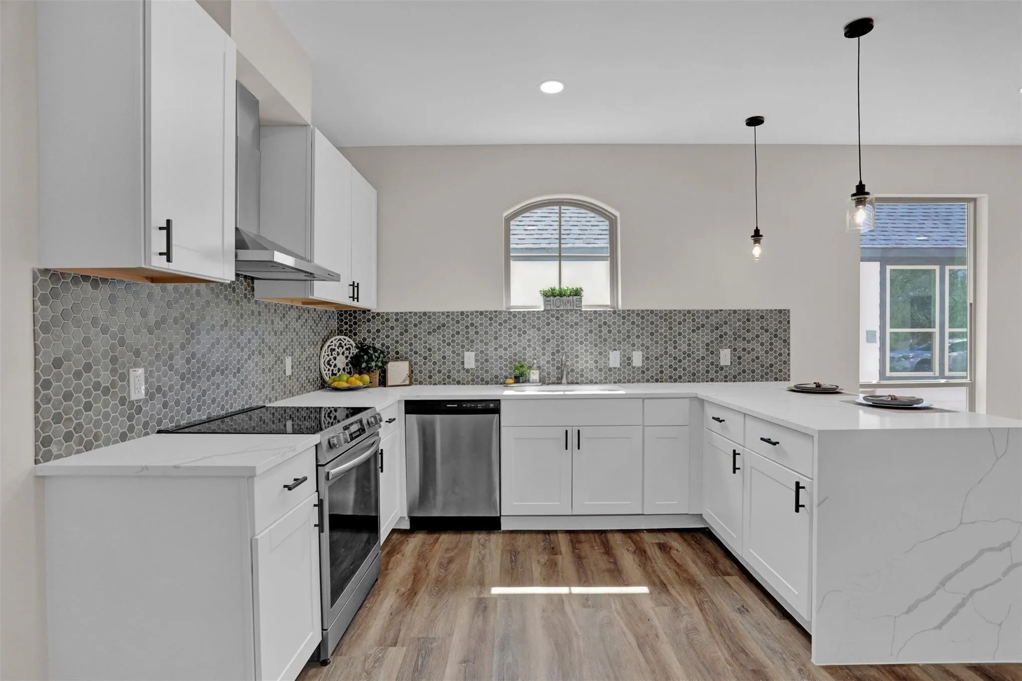 Single Family Residence For Rent in Grayson County , 705 E Hanna Street, Denison, Texas 75021, 3 Bedroom, 2 Bathroom, 1 Garage spaces, 1,314 Sqft, built in 2024, New Construction - Complete, mls#21176535, Real Estate Agent in Denison, Homes For Rent in Grayson county, Homes For Rent in Denison, Realtor in Denison Texas, Real Estate Brokerage Independent Realty Texas, Luminita Cordes Realtor